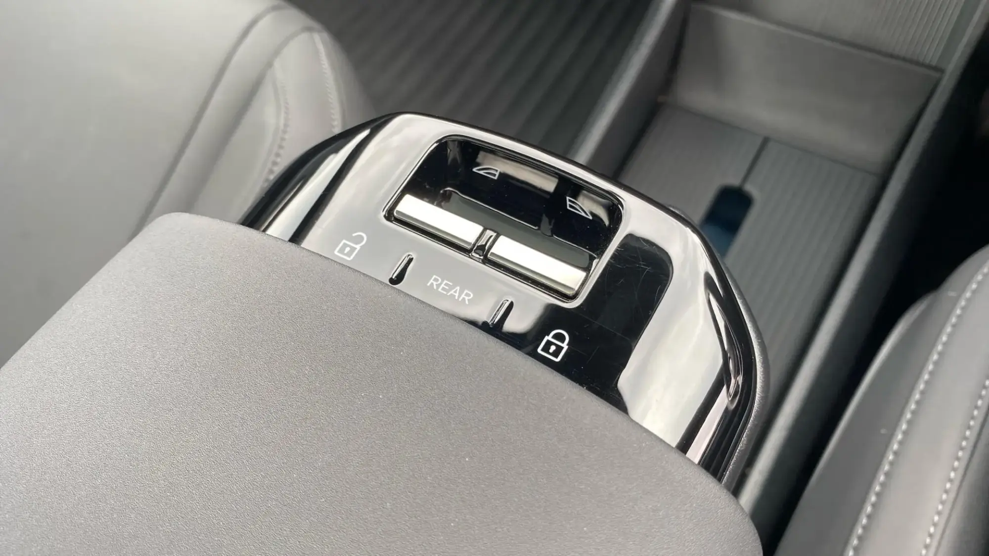 Volvo EX30 Image 19