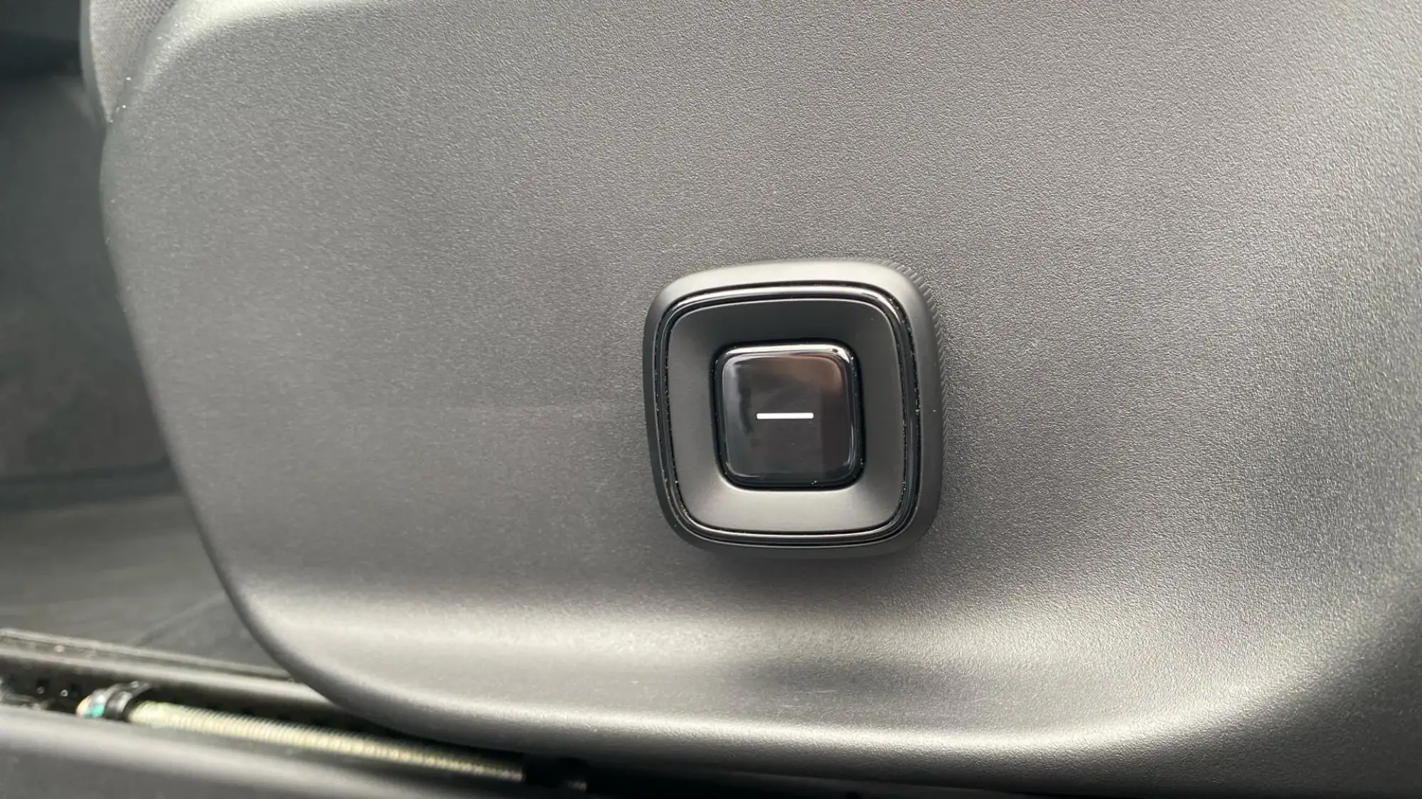 Volvo EX30 Image 22