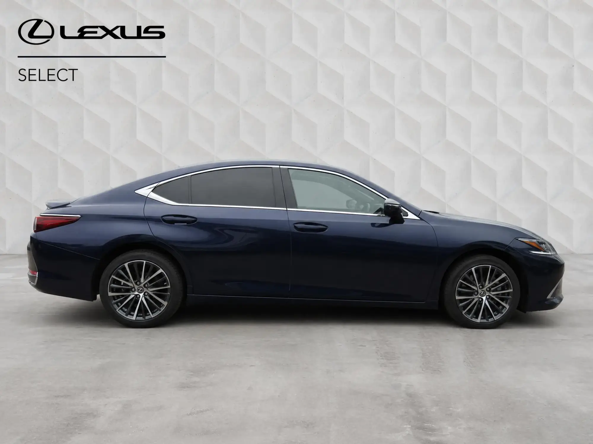 Lexus ES Image 2 Lexus ES Image 2