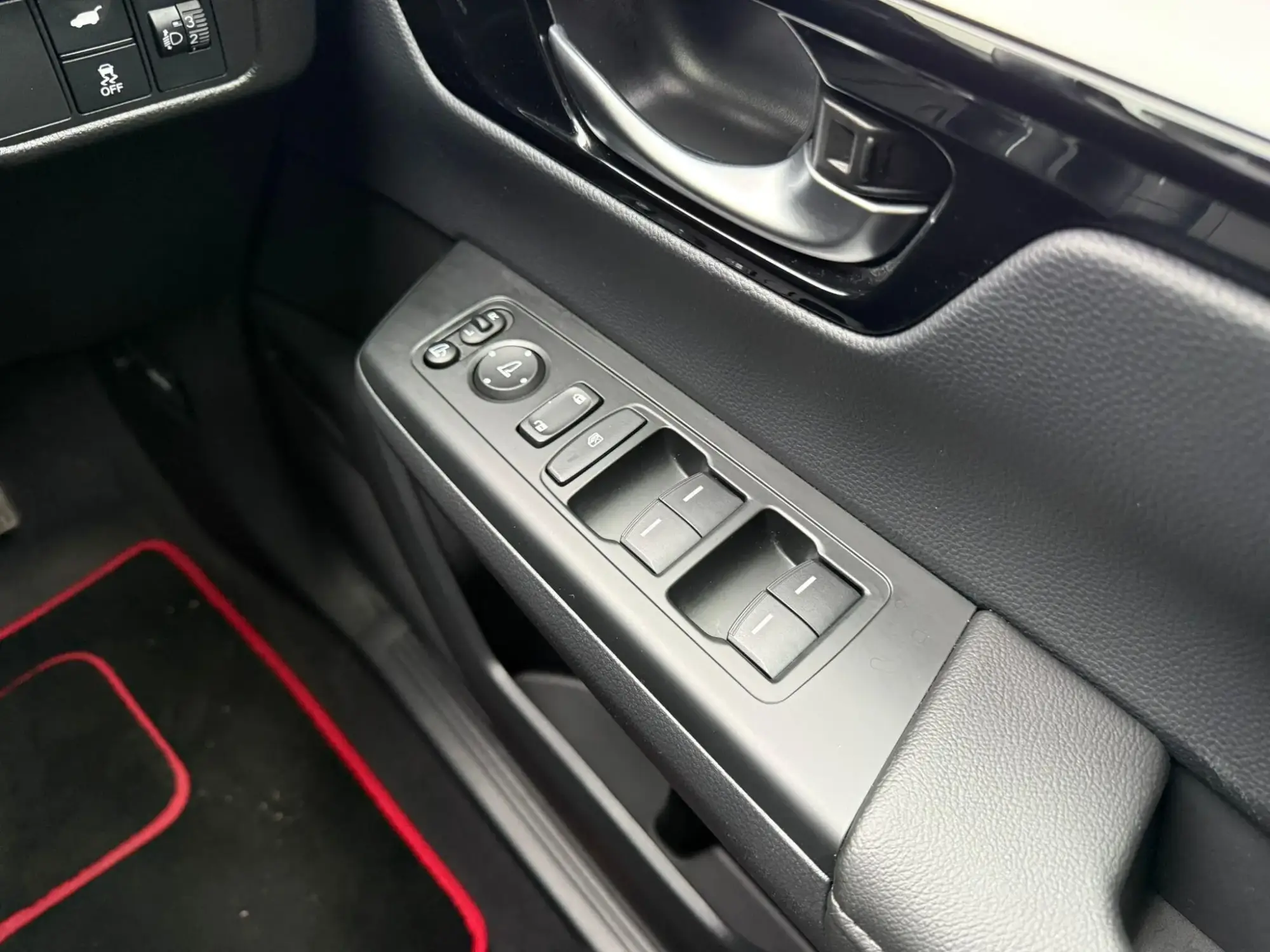 Honda CR-V Hybrid Image 16 Honda CR-V Hybrid Image 16
