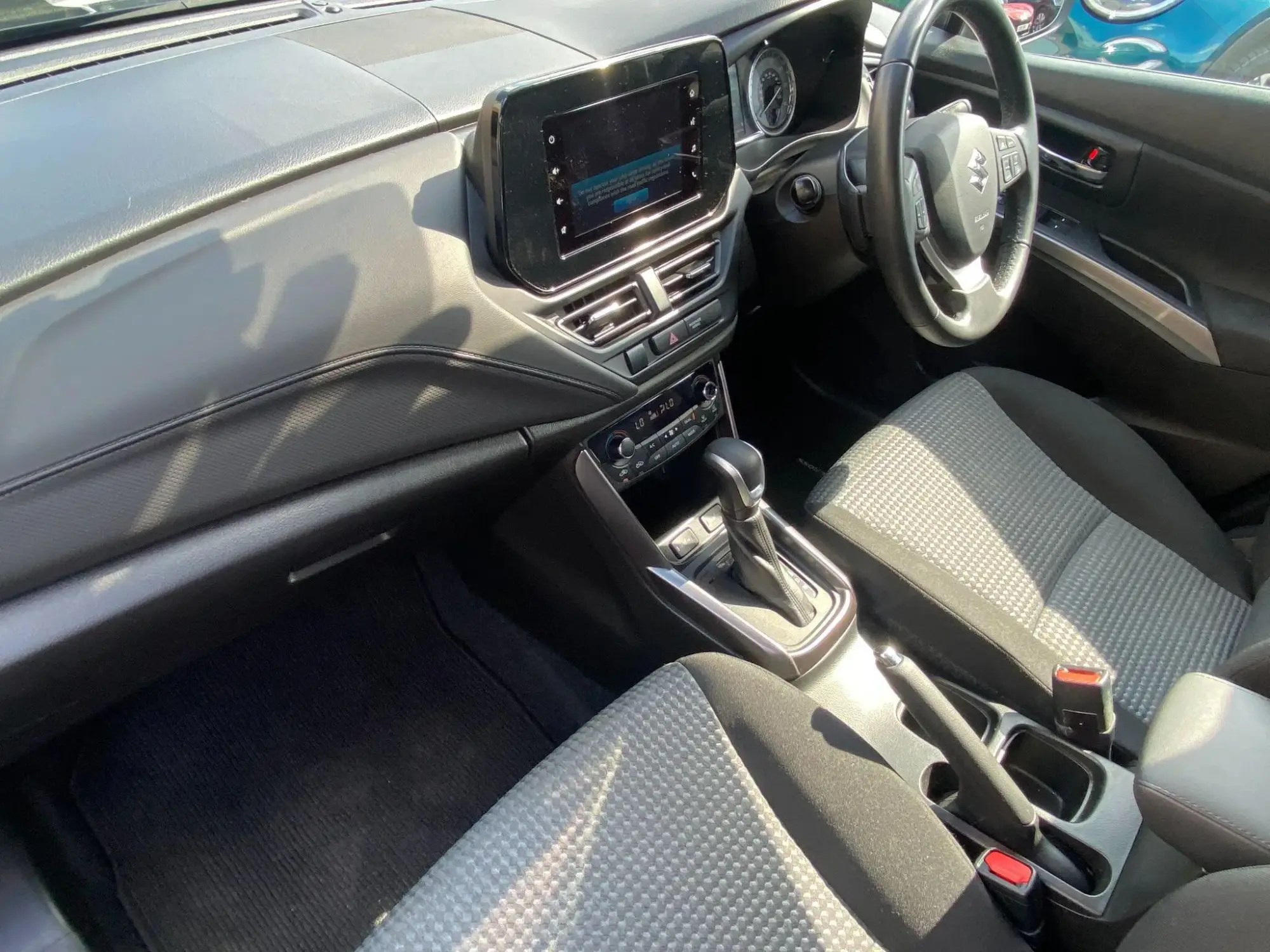 Suzuki S-Cross Hybrid Image 9
