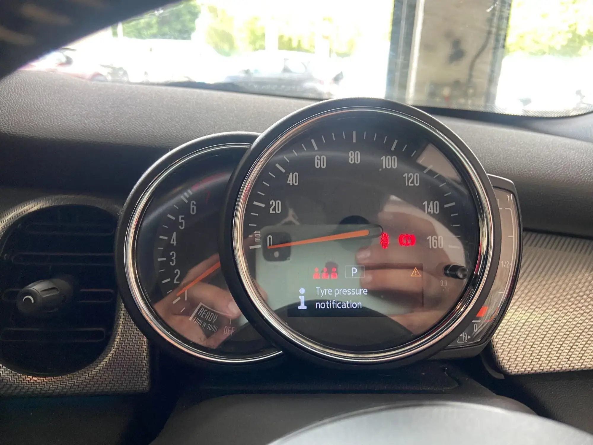 MINI Hatch Image 15