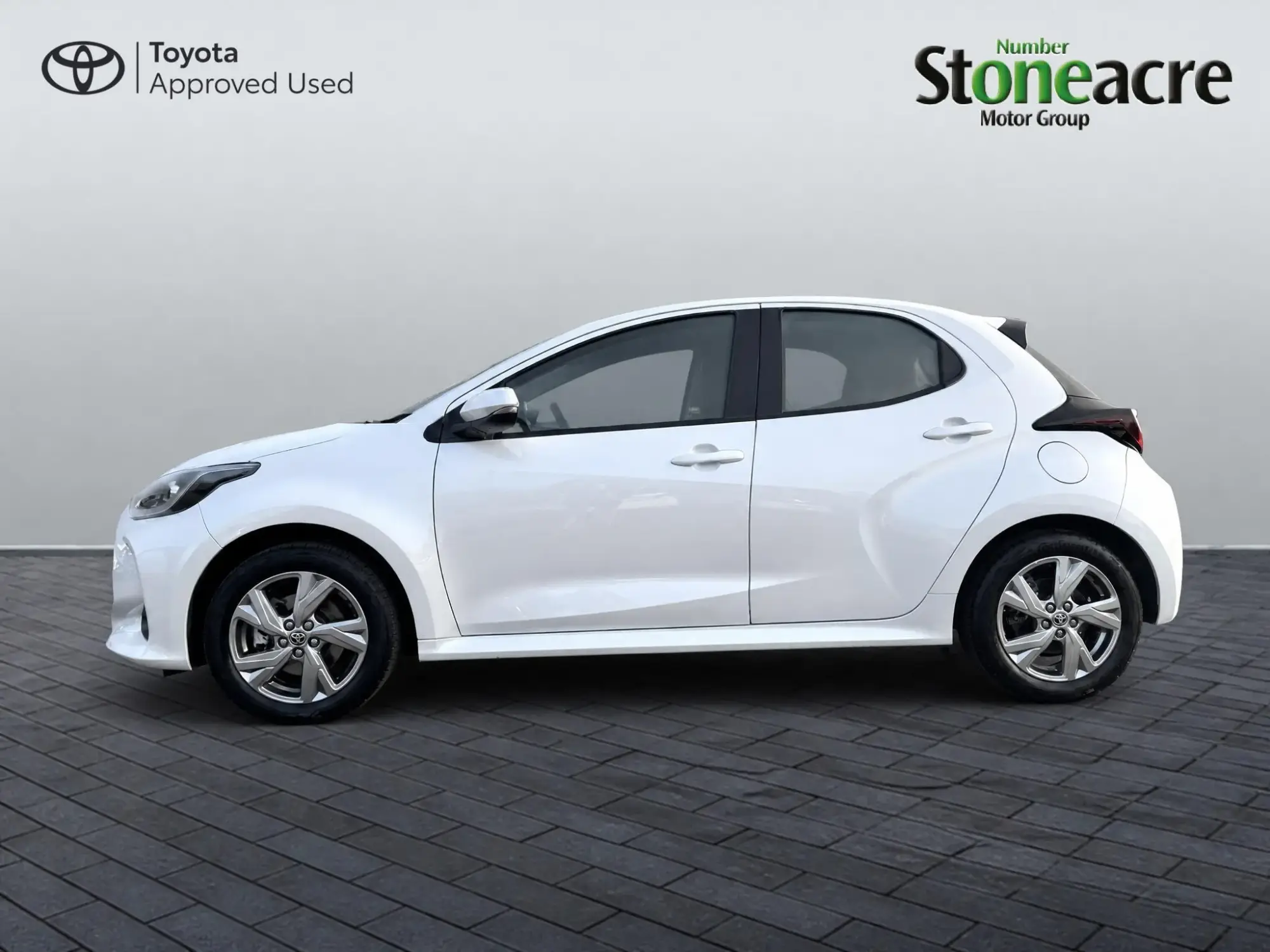 Toyota Yaris Image 6 Toyota Yaris Image 6