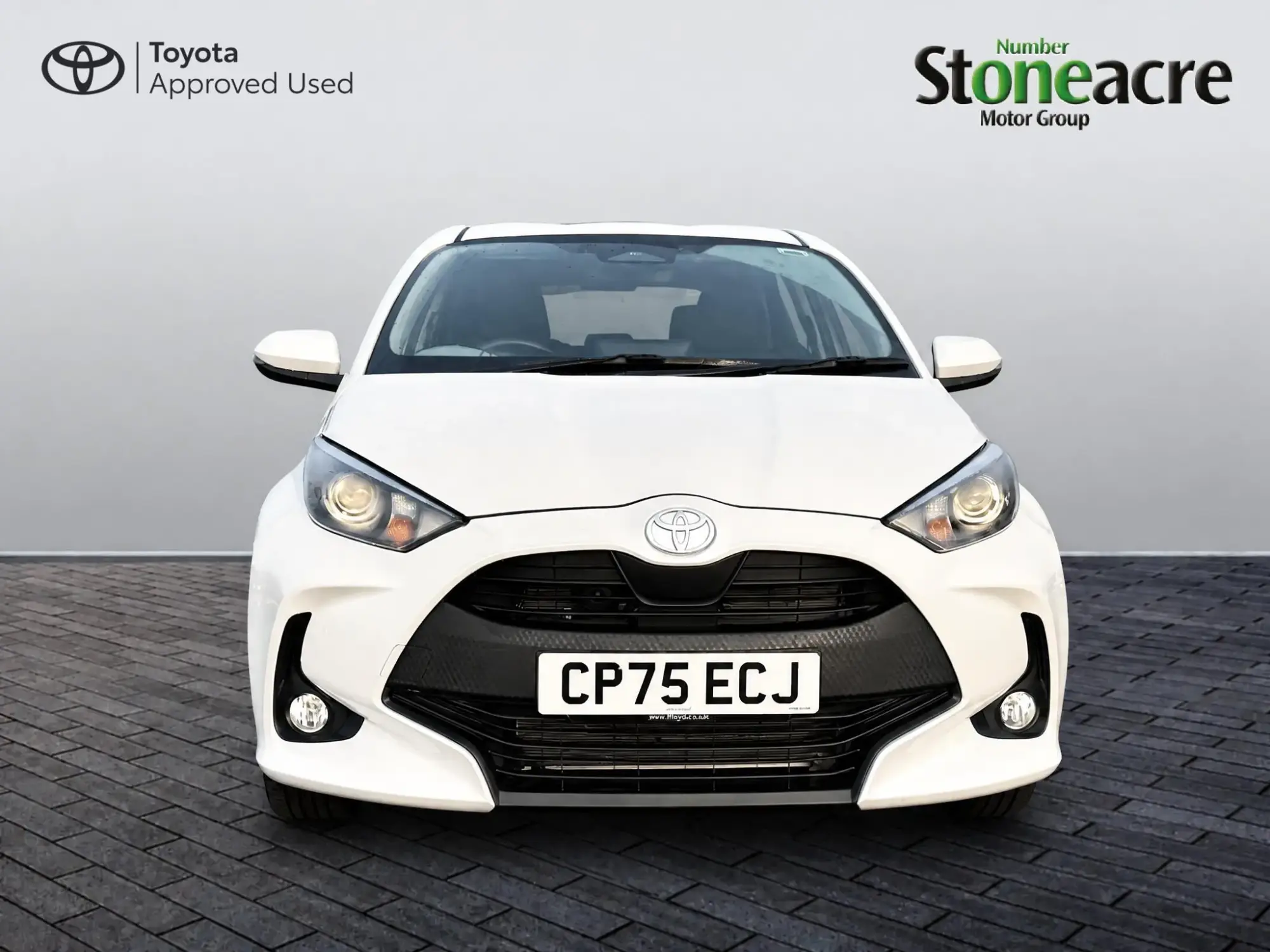 Toyota Yaris Image 8 Toyota Yaris Image 8