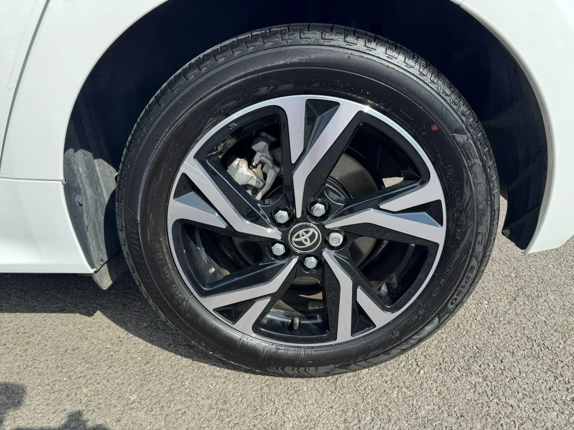 Toyota Yaris Image 9