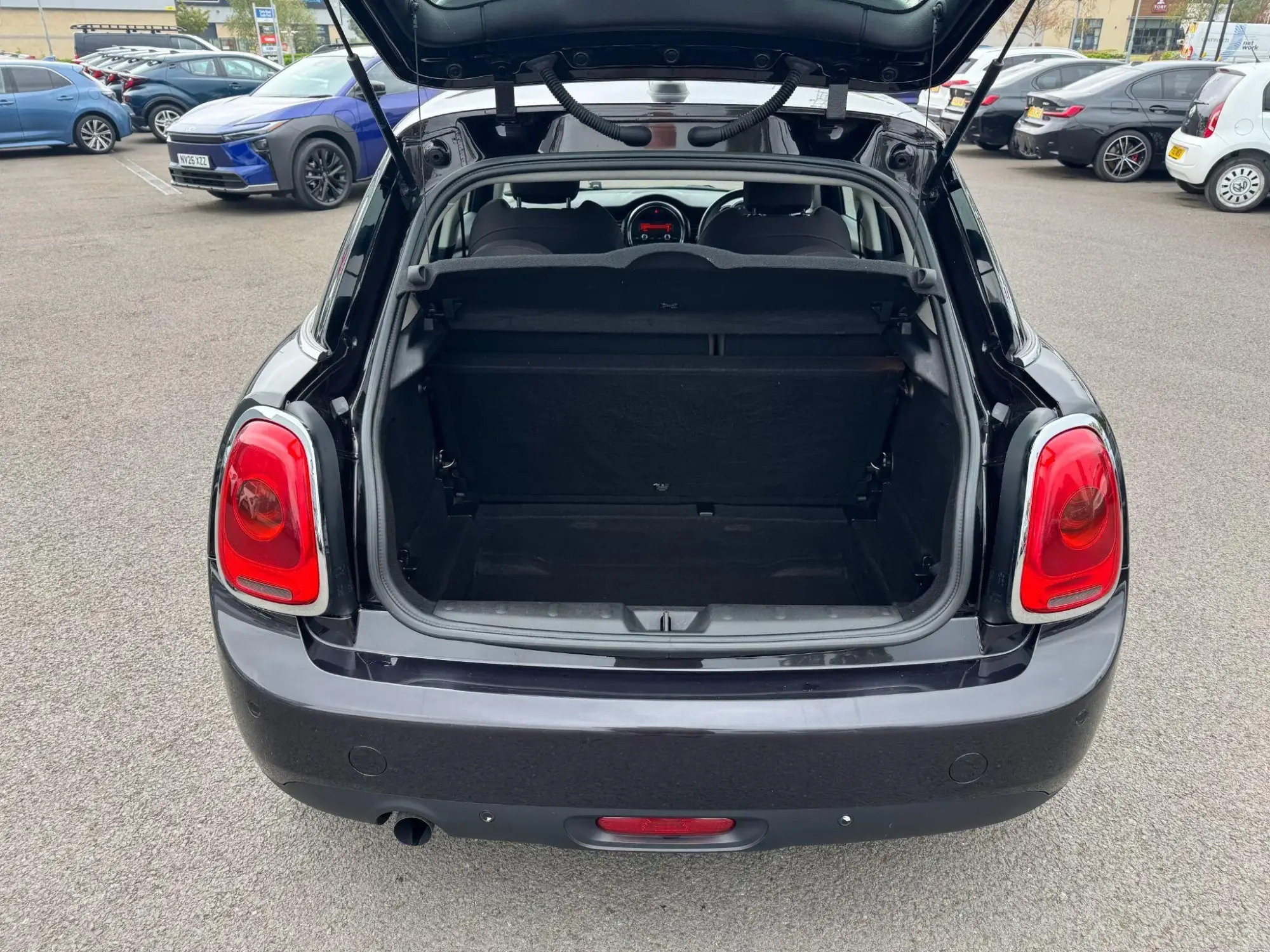 MINI Hatch Image 10 MINI Hatch Image 10