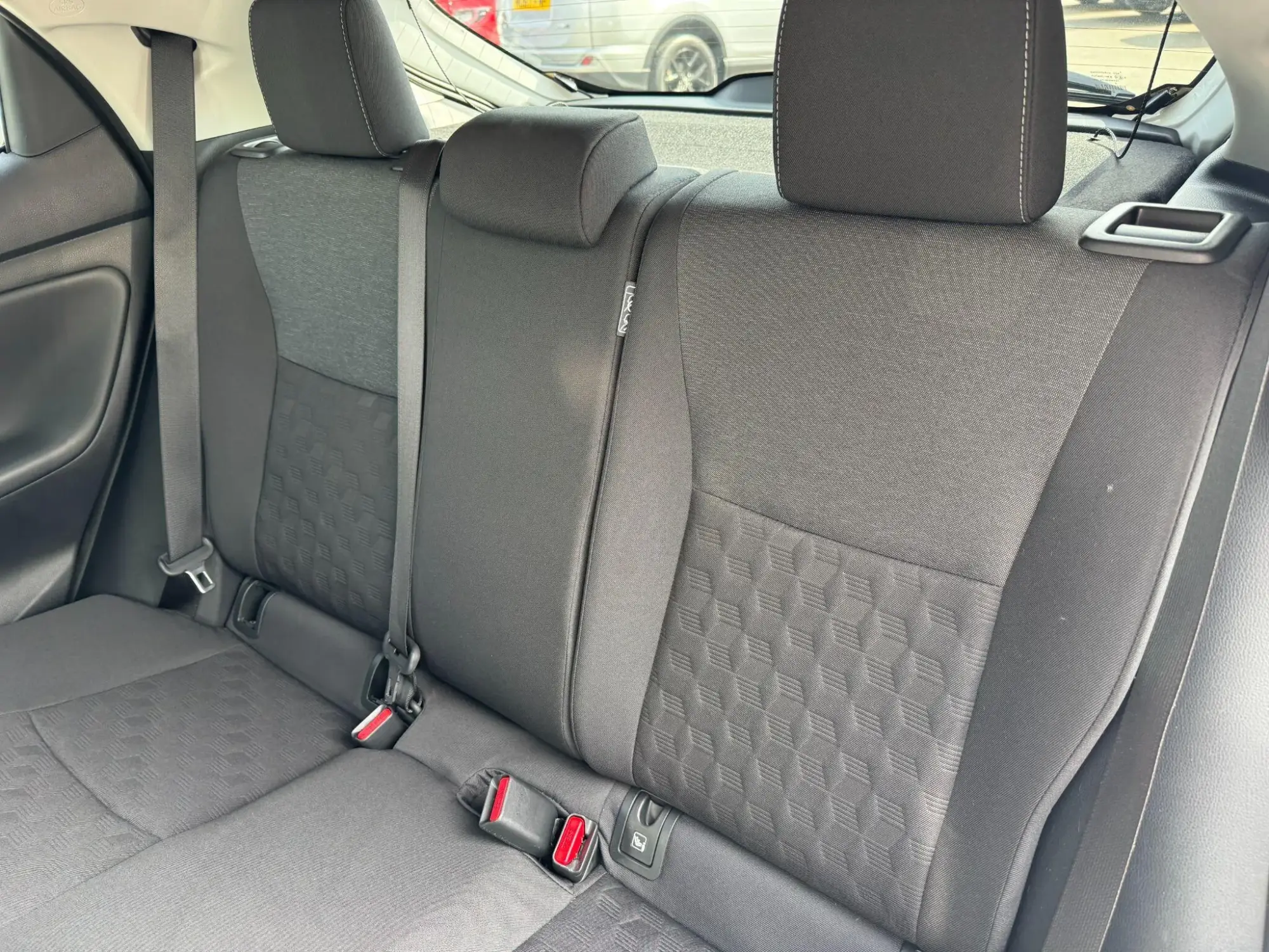Toyota Yaris Image 13