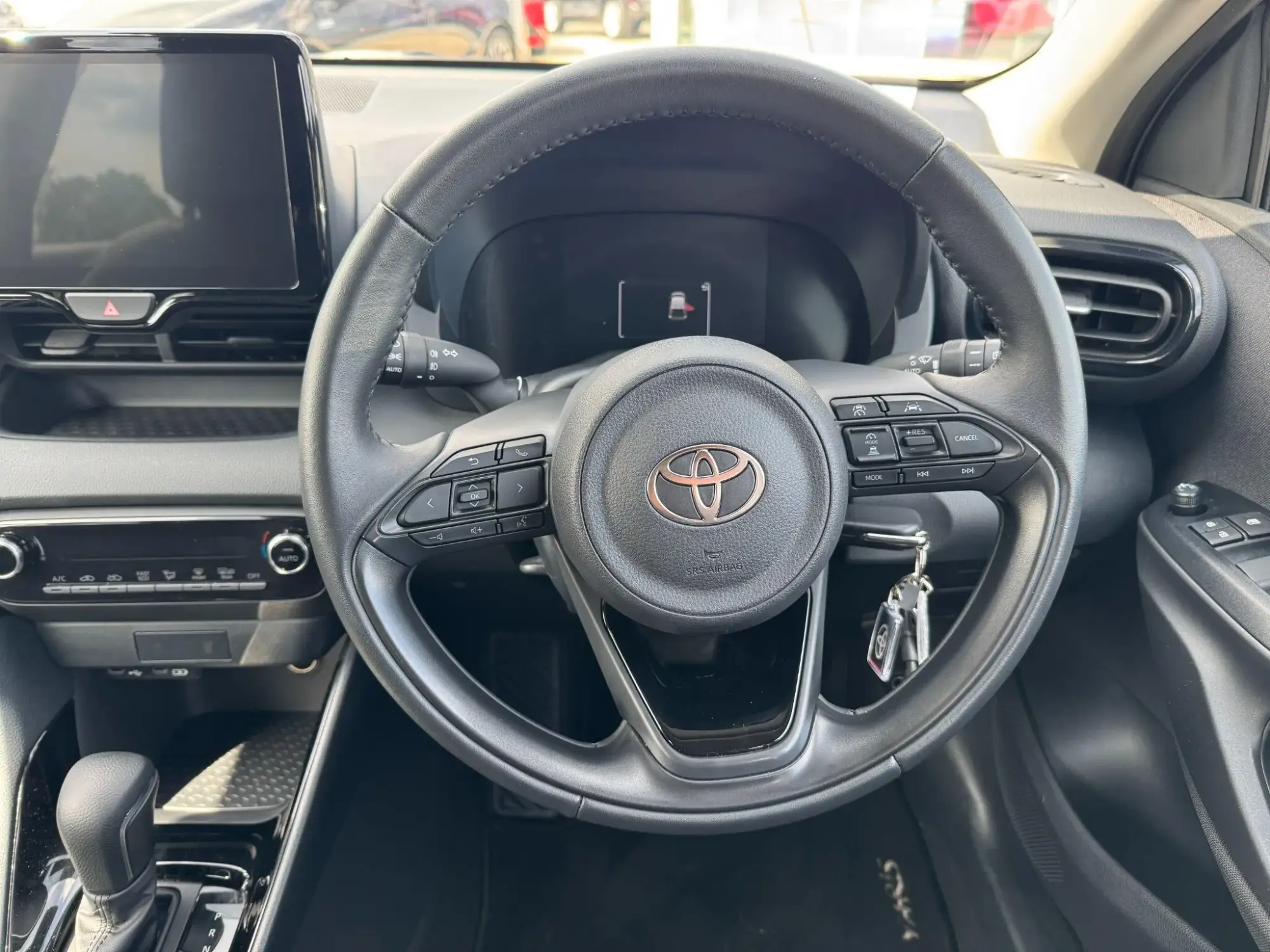 Toyota Yaris Image 16
