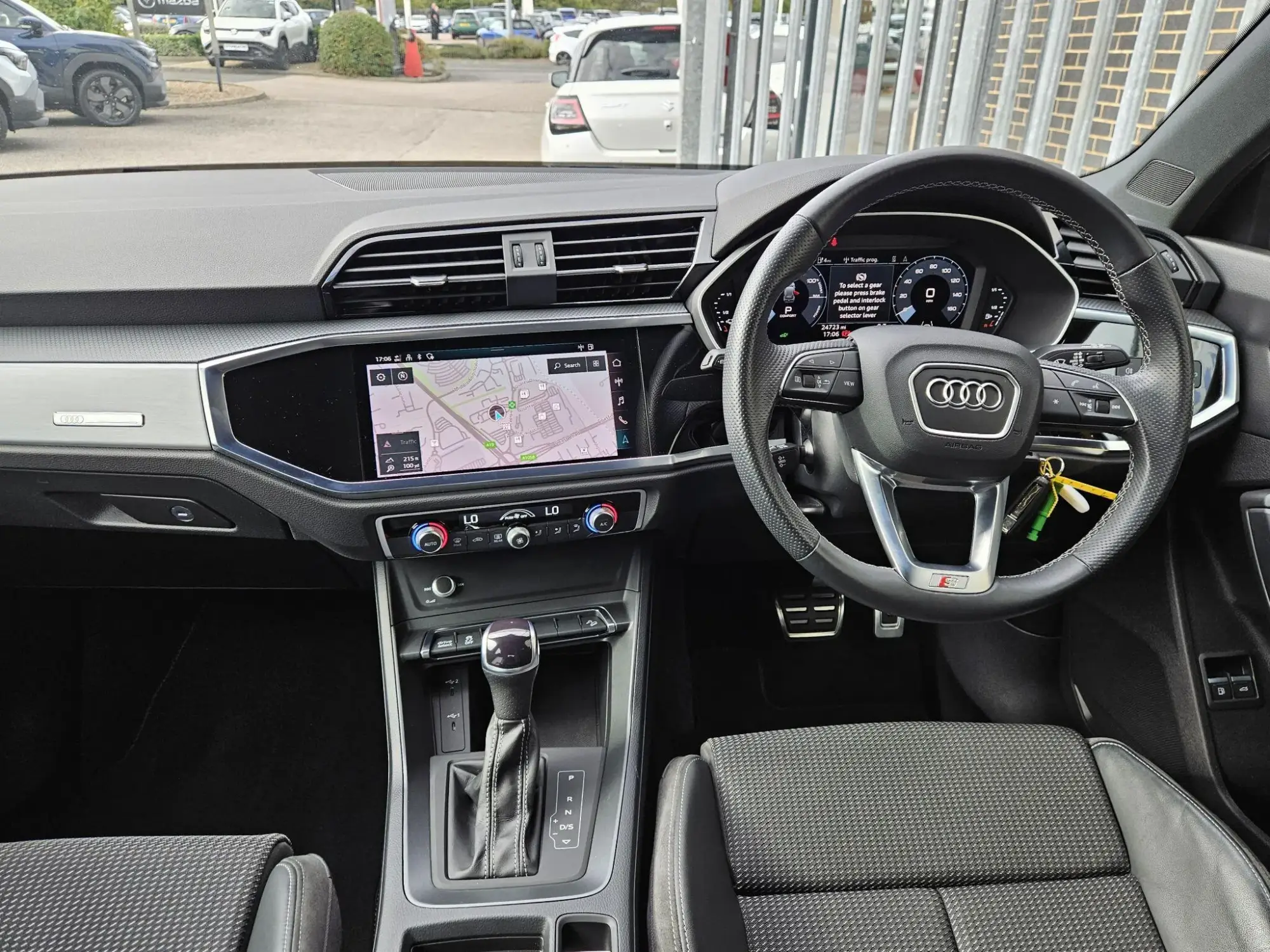 Audi Q3 Image 12 Audi Q3 Image 12