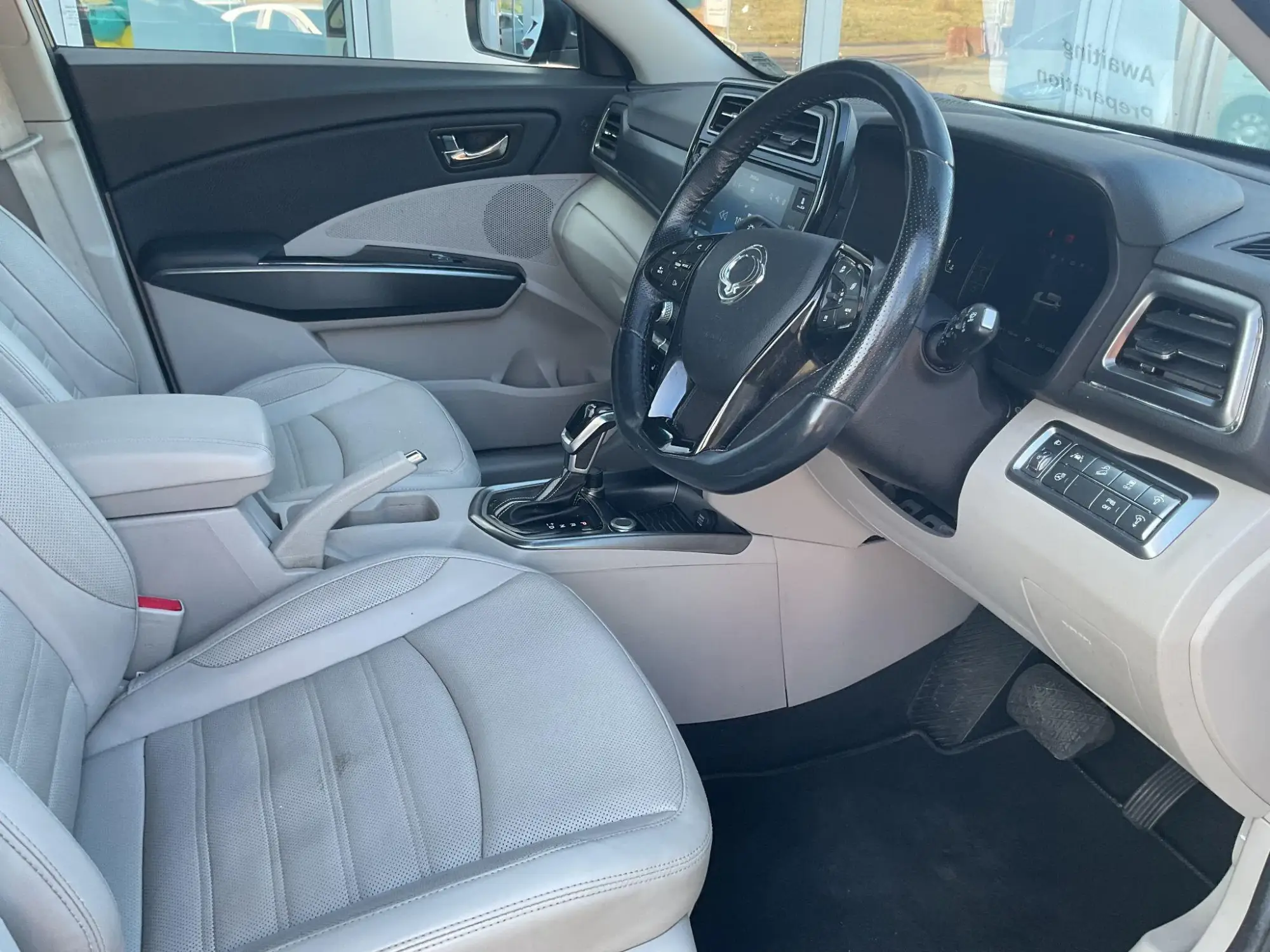 SSangyong Tivoli Image 10