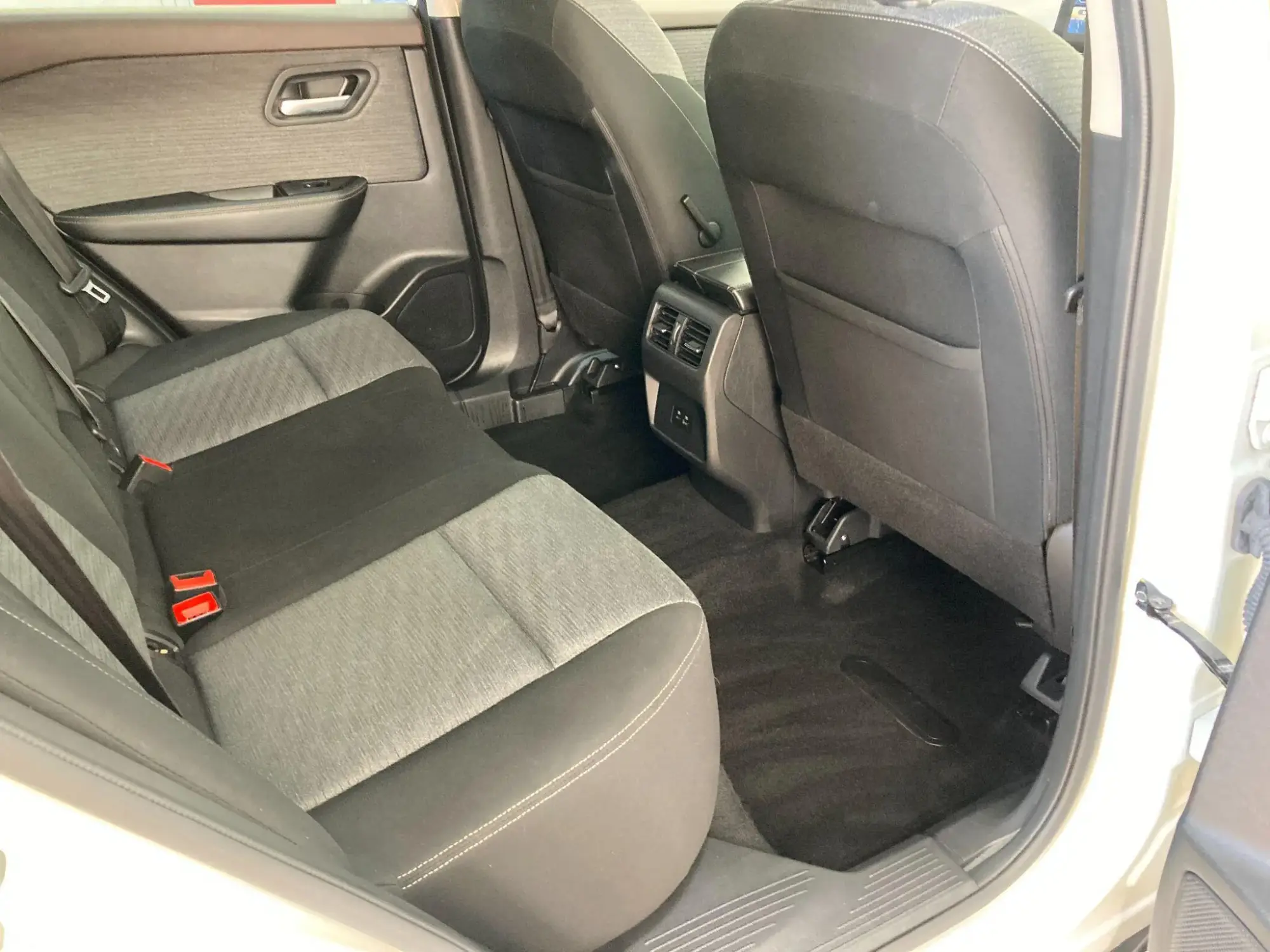 Nissan X-Trail Image 43