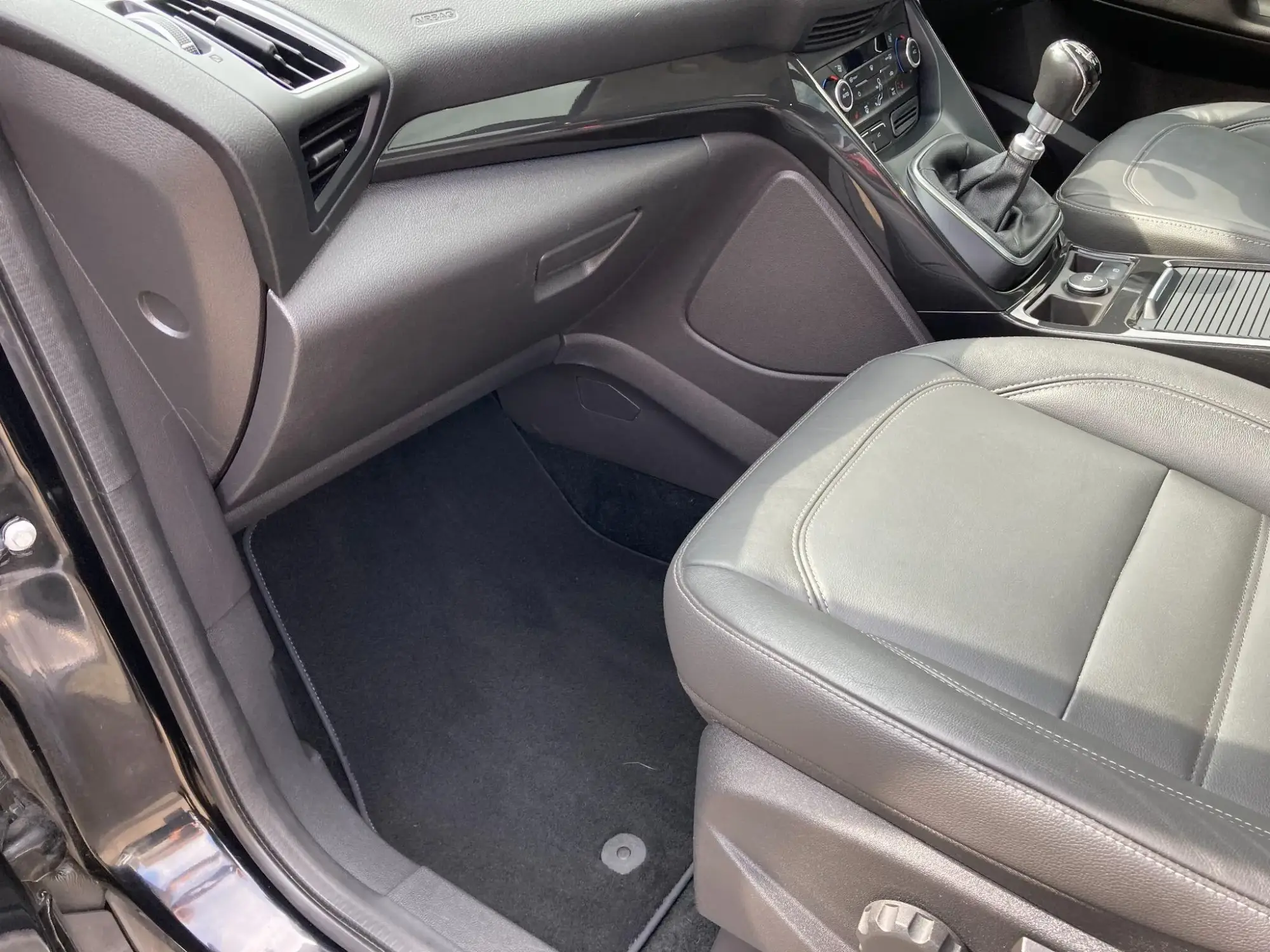 Ford Kuga Image 33
