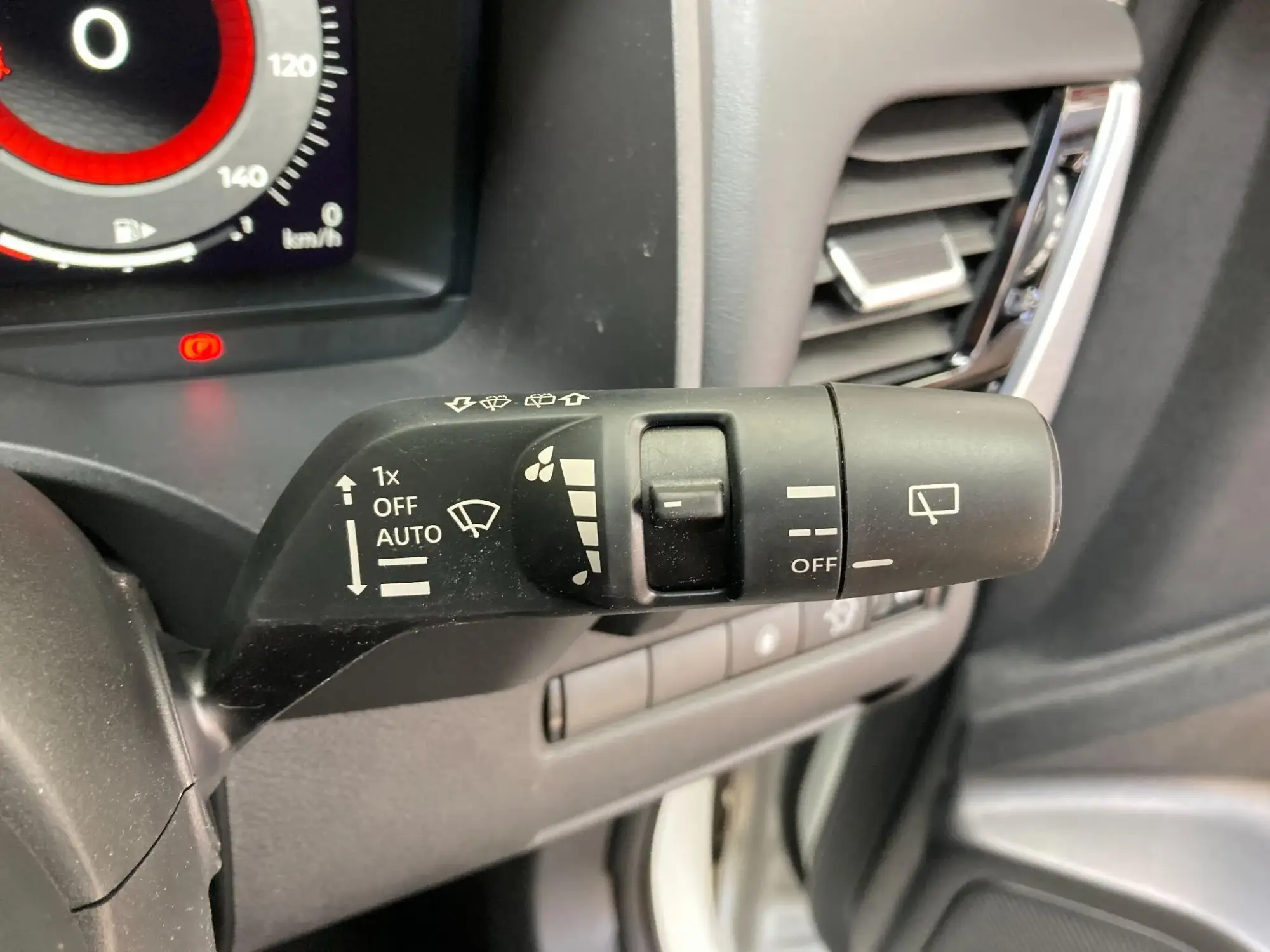 Nissan X-Trail Image 54