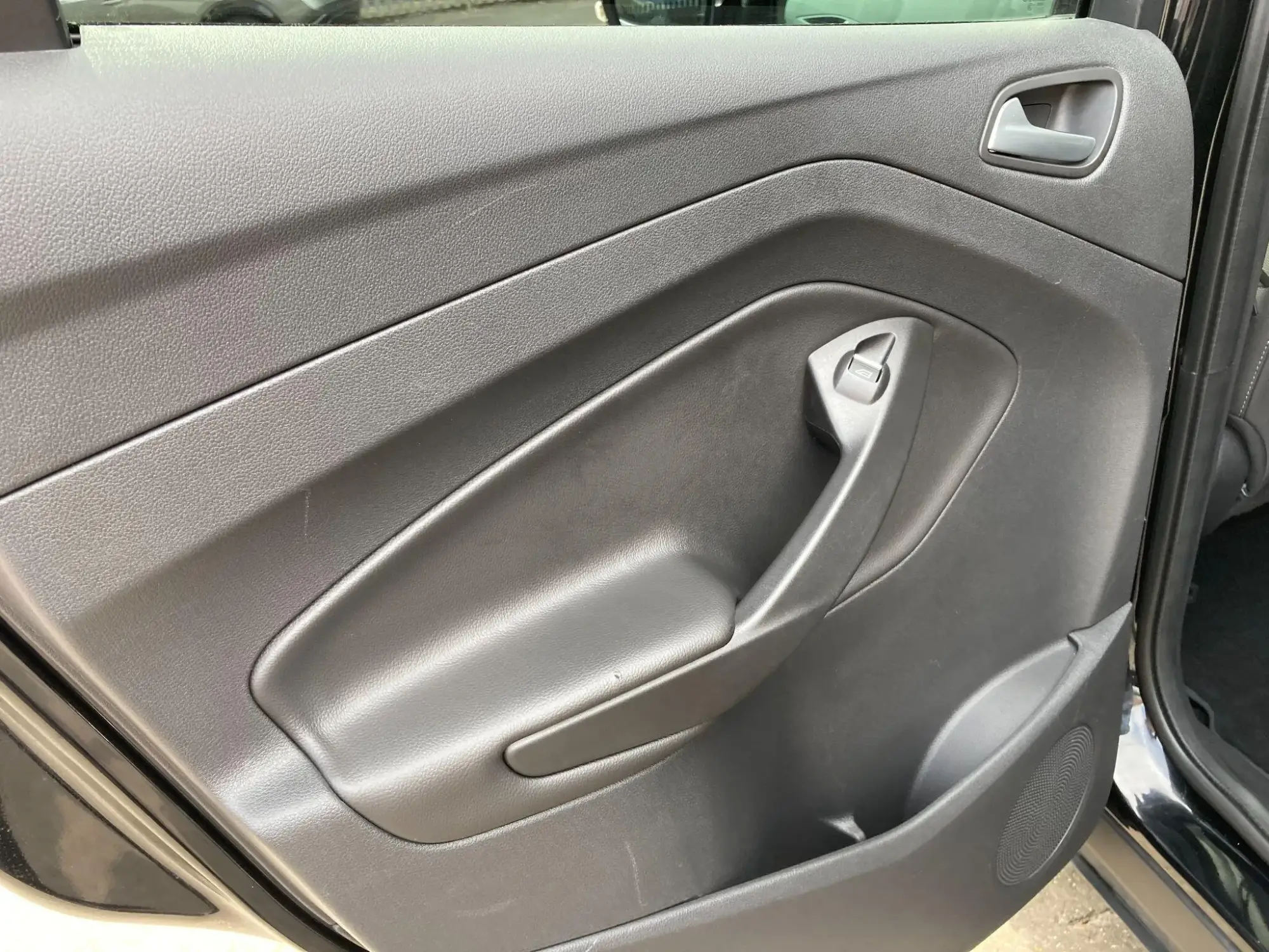 Ford Kuga Image 43