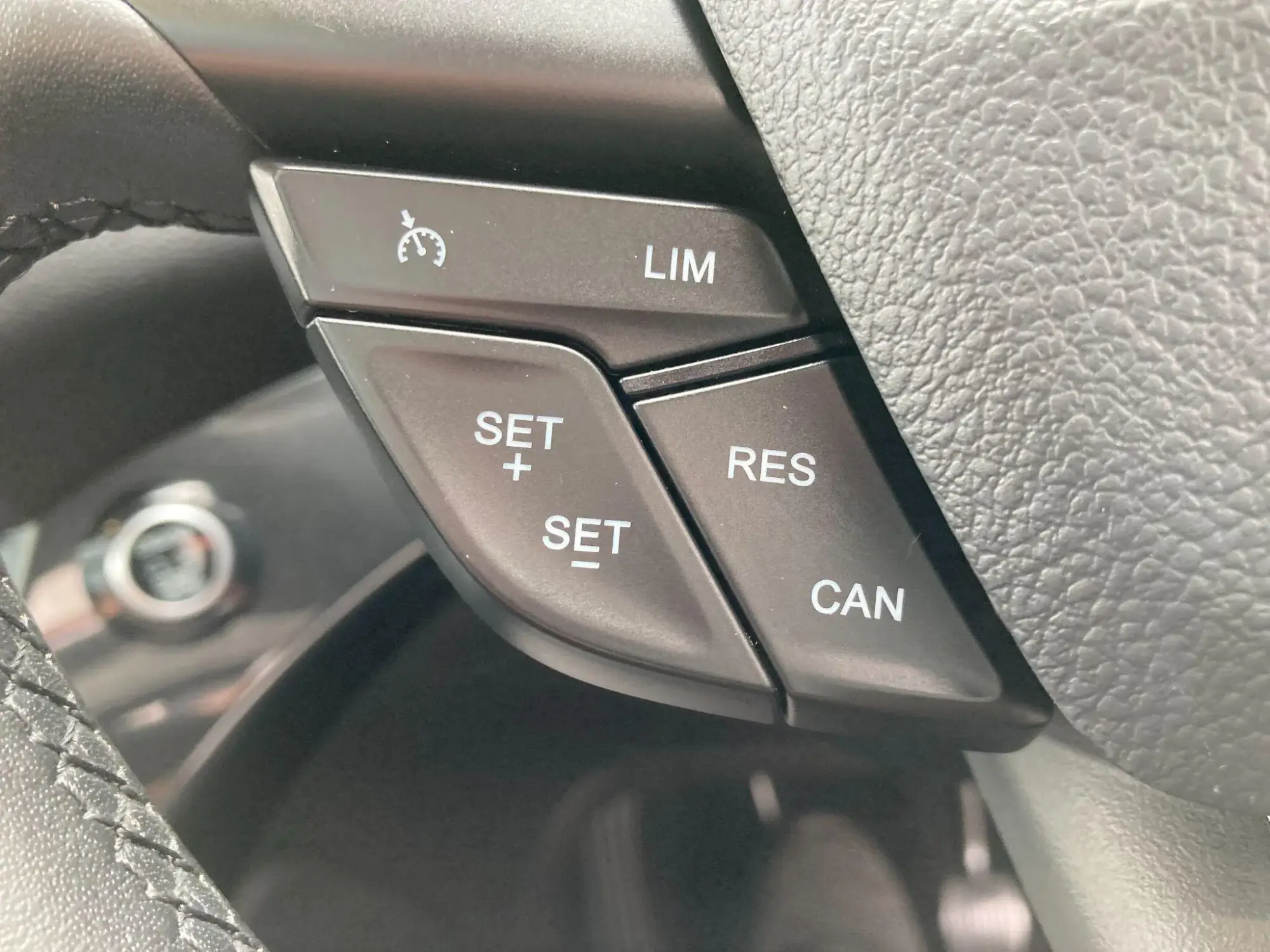 Ford Kuga Image 56