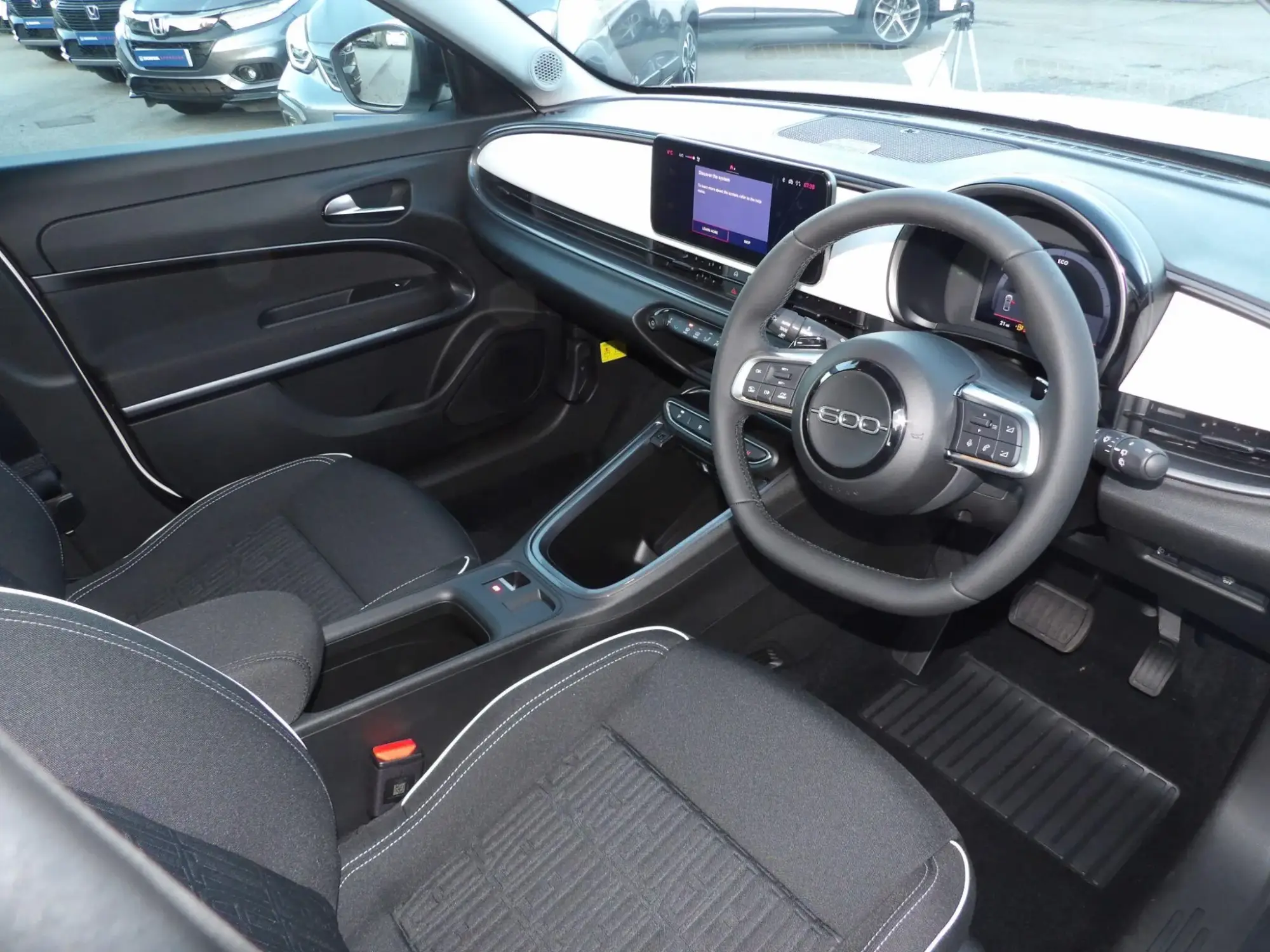 Fiat 600 Petrol Image 40