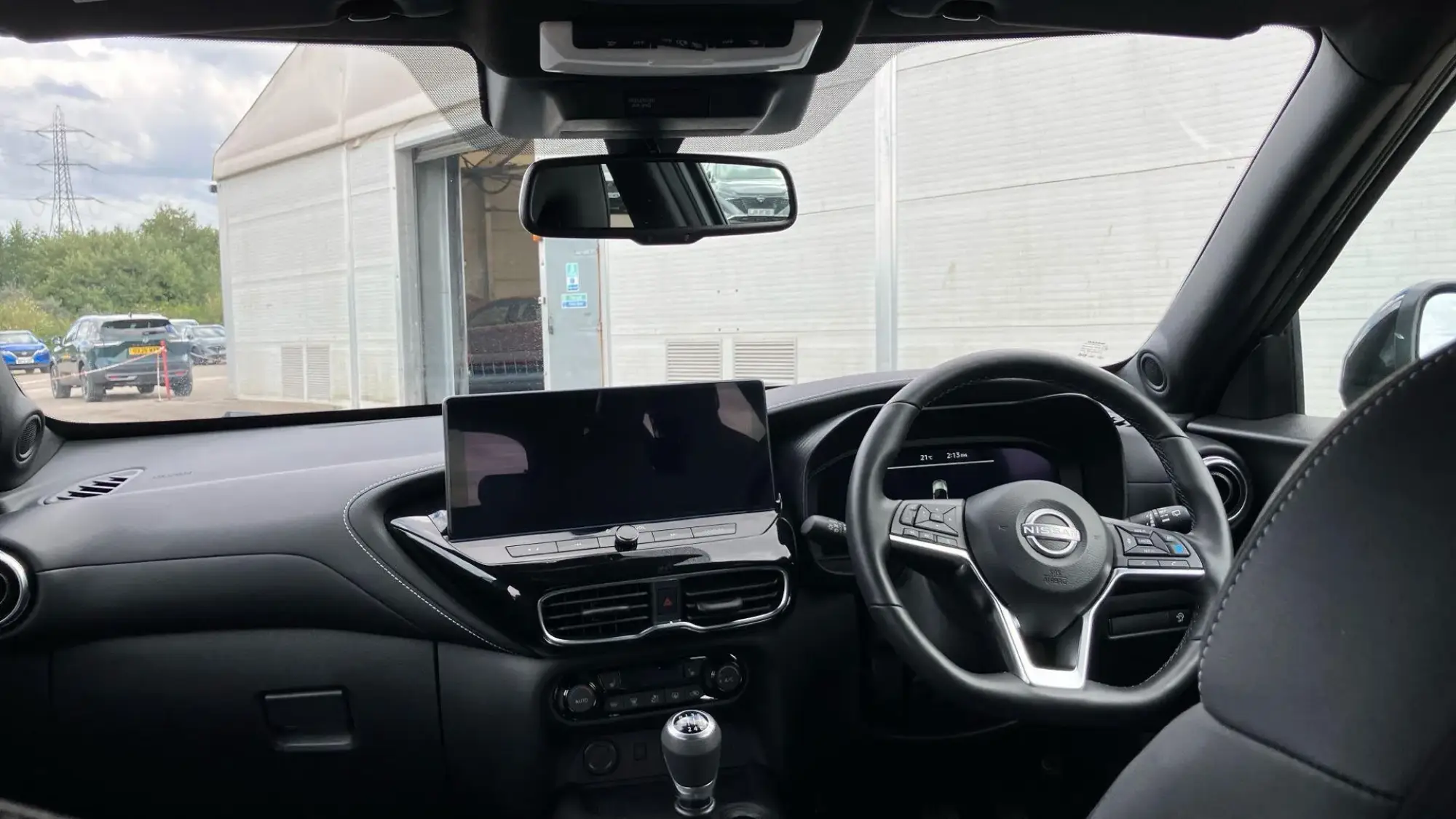 Nissan Juke Hybrid Image 6