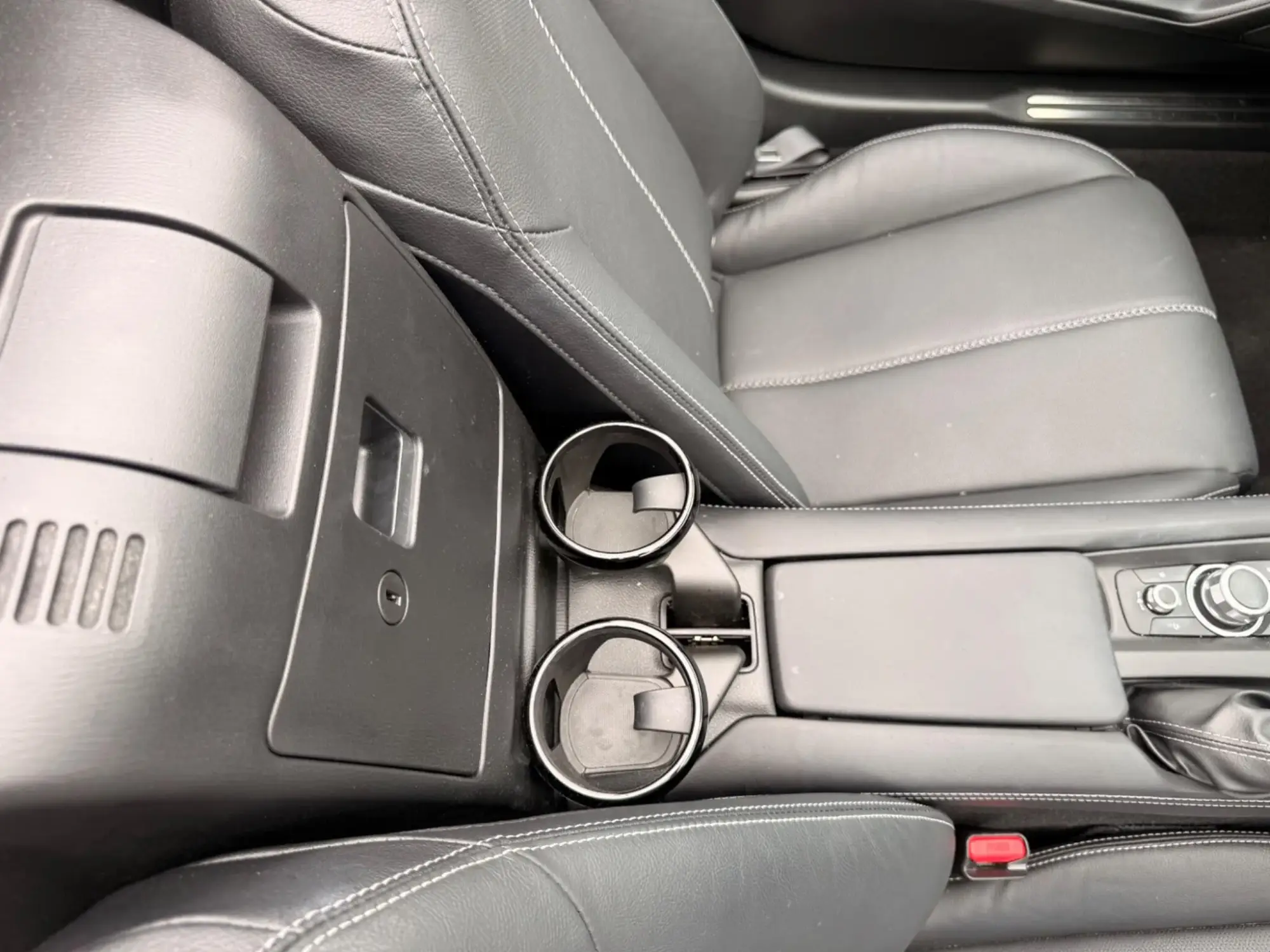 Mazda MX-5 Image 12 Mazda MX-5 Image 12
