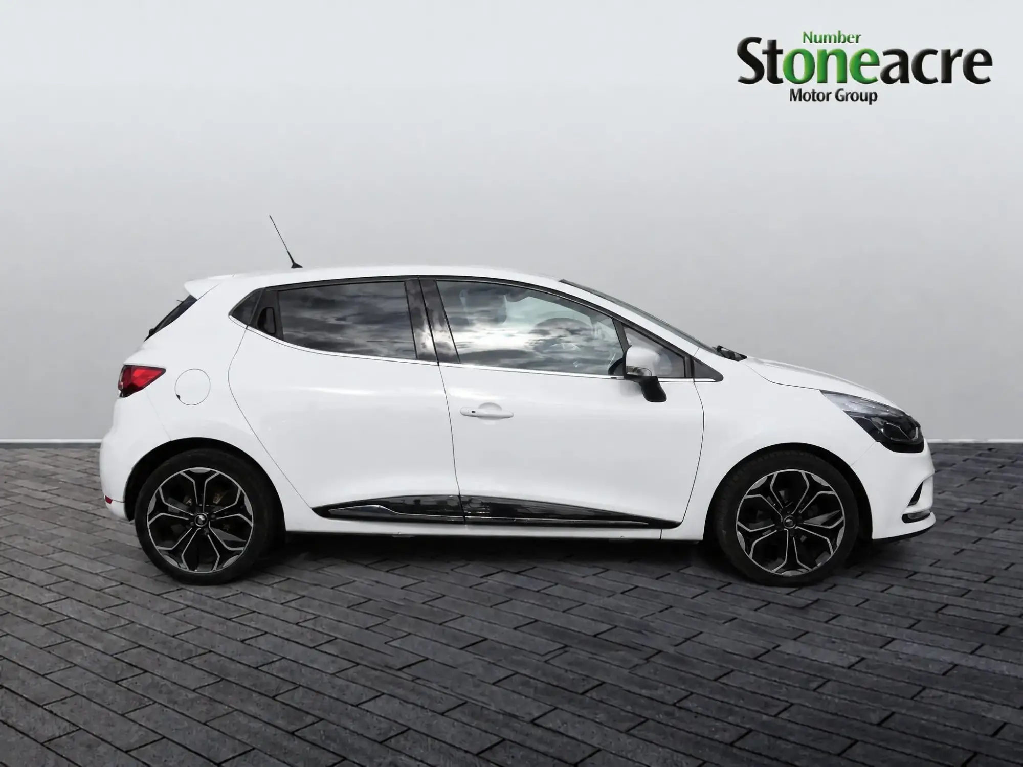 Renault Clio Image 2