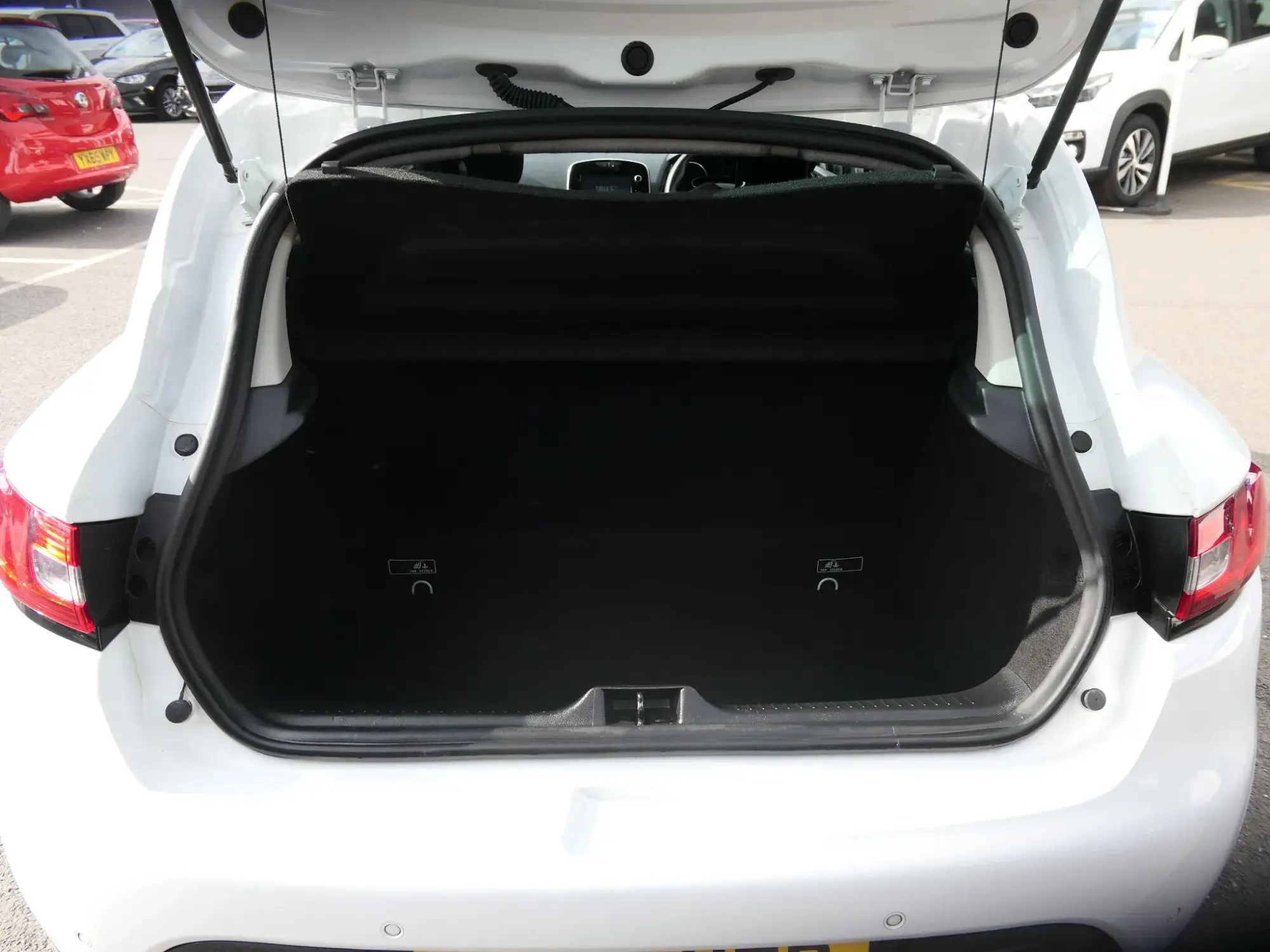 Renault Clio Image 10