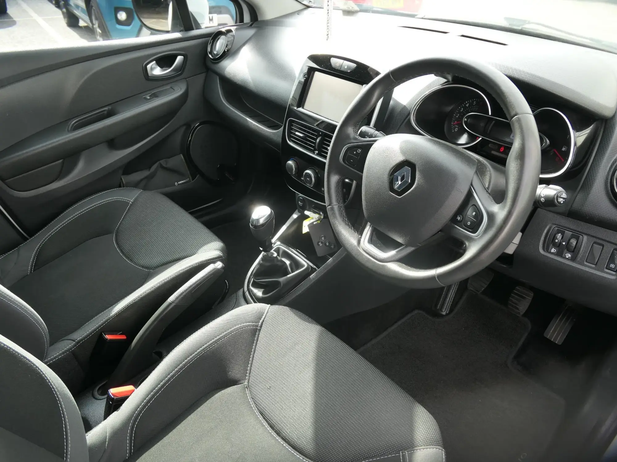 Renault Clio Image 11