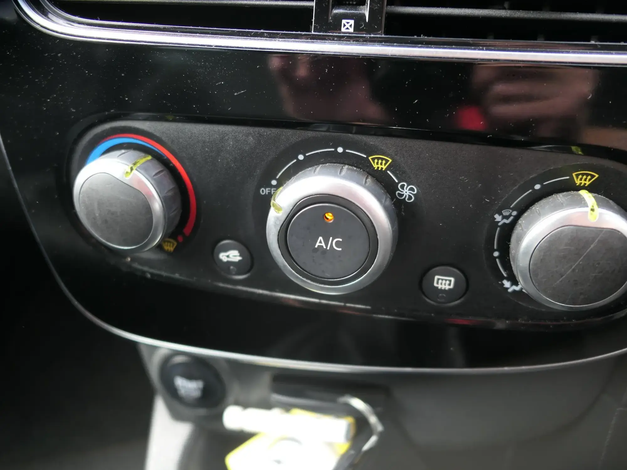 Renault Clio Image 24