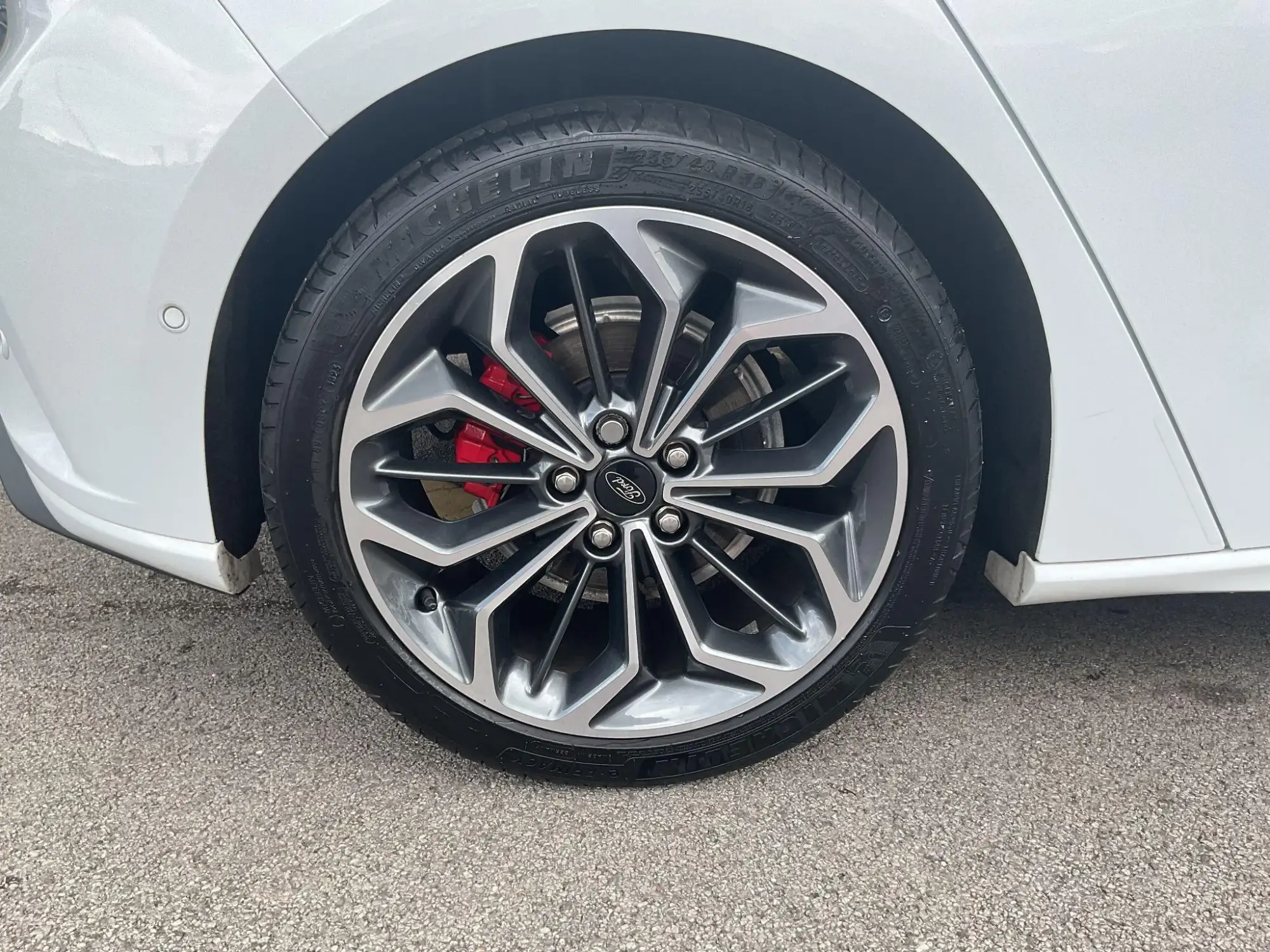 Ford Focus Image 9