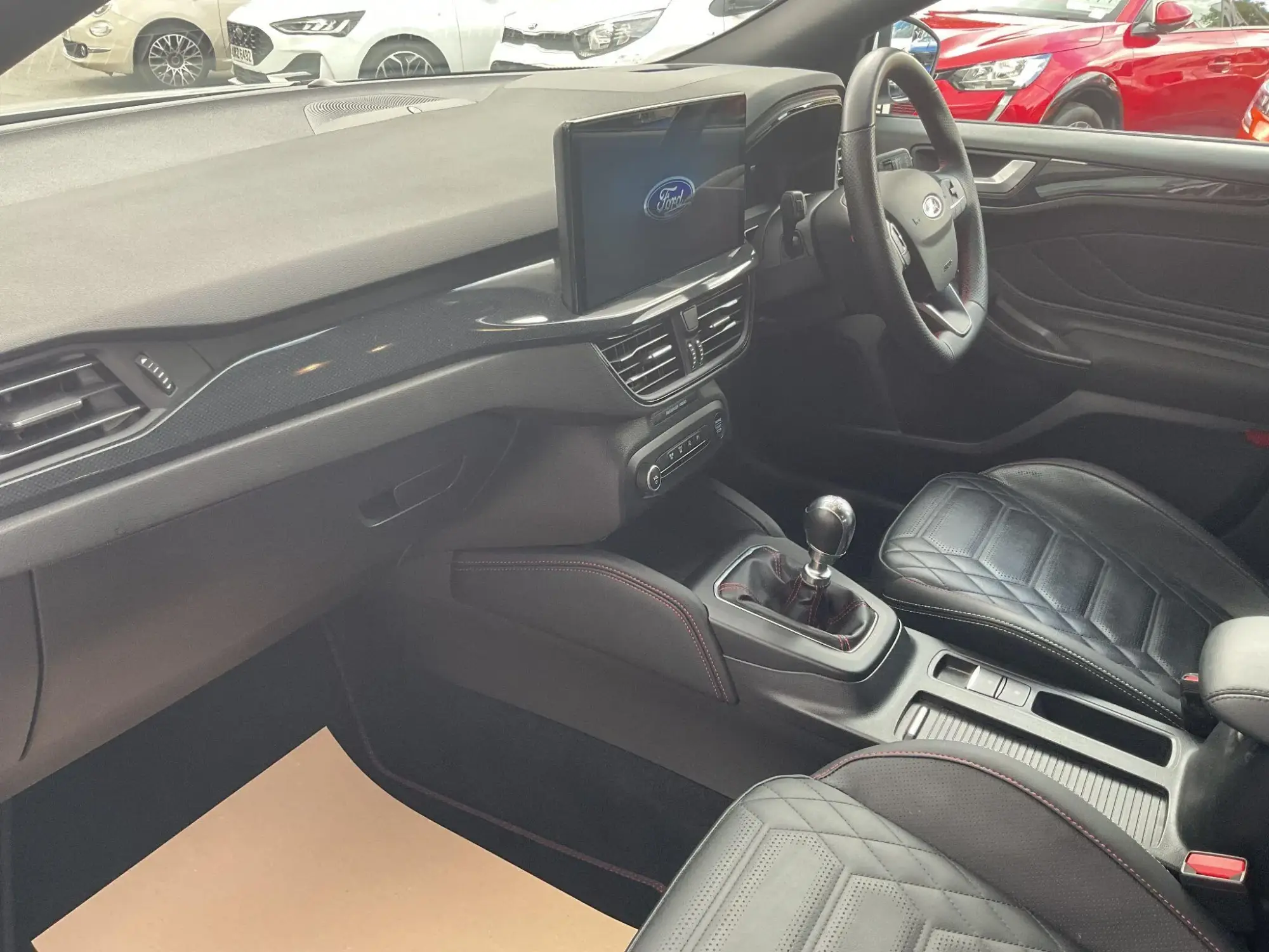 Ford Focus Image 11