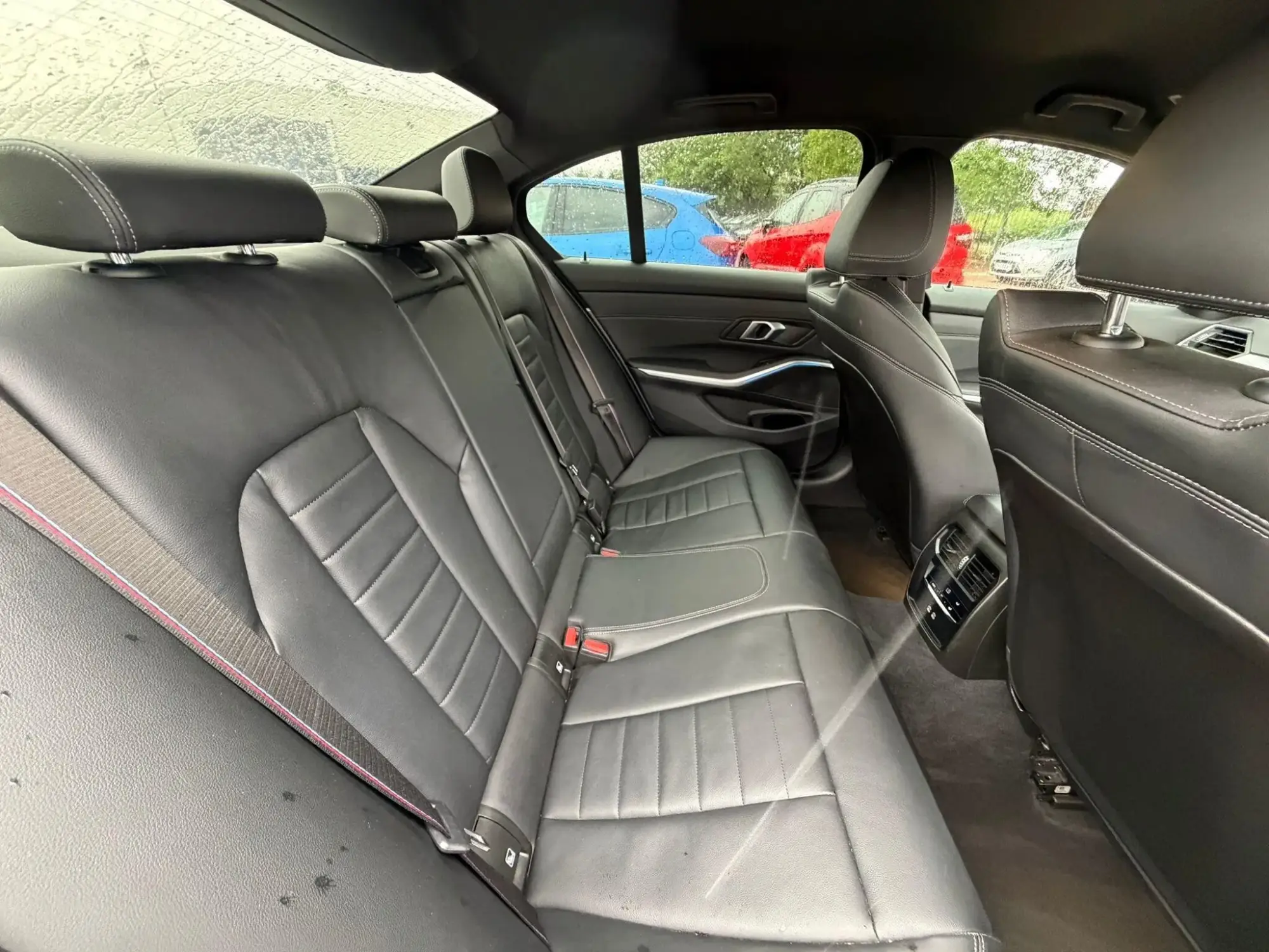 BMW 3 Series Image 13