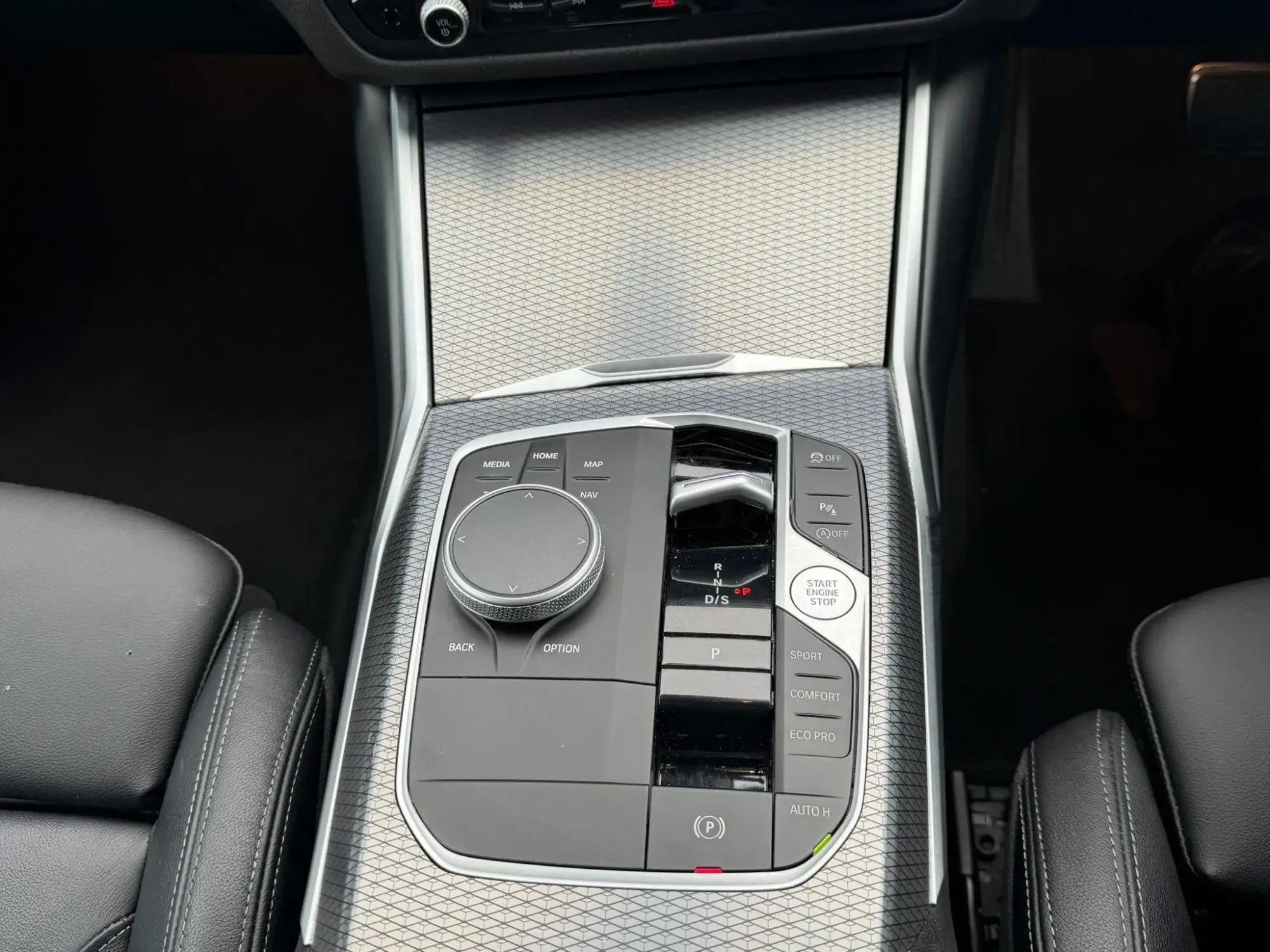 BMW 3 Series Image 17