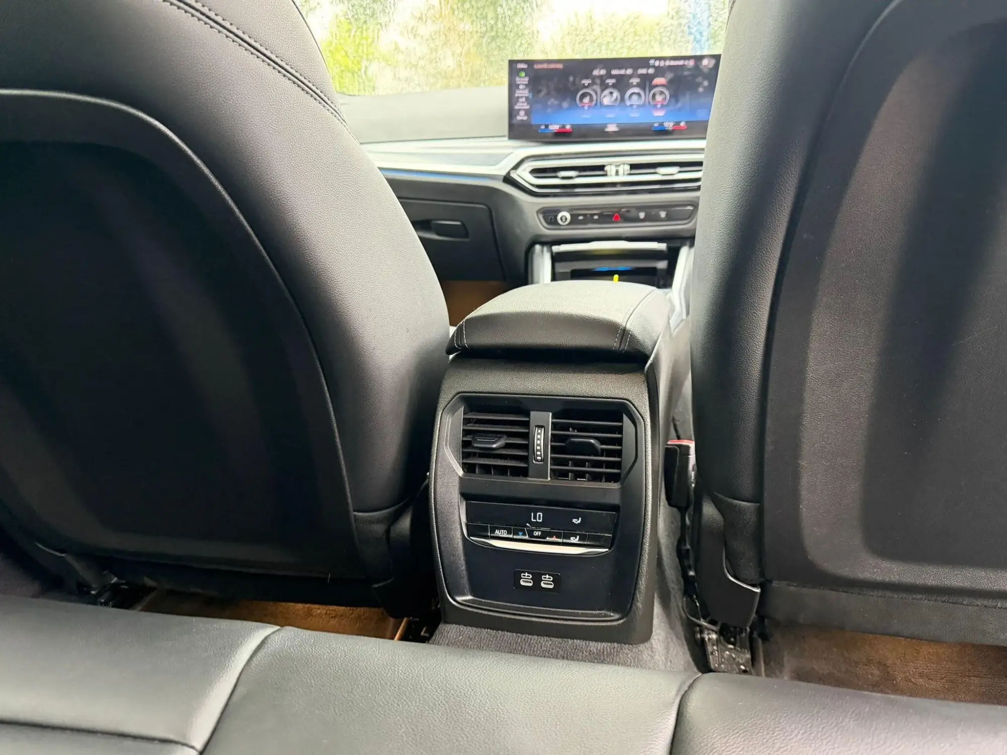 BMW 3 Series Image 19
