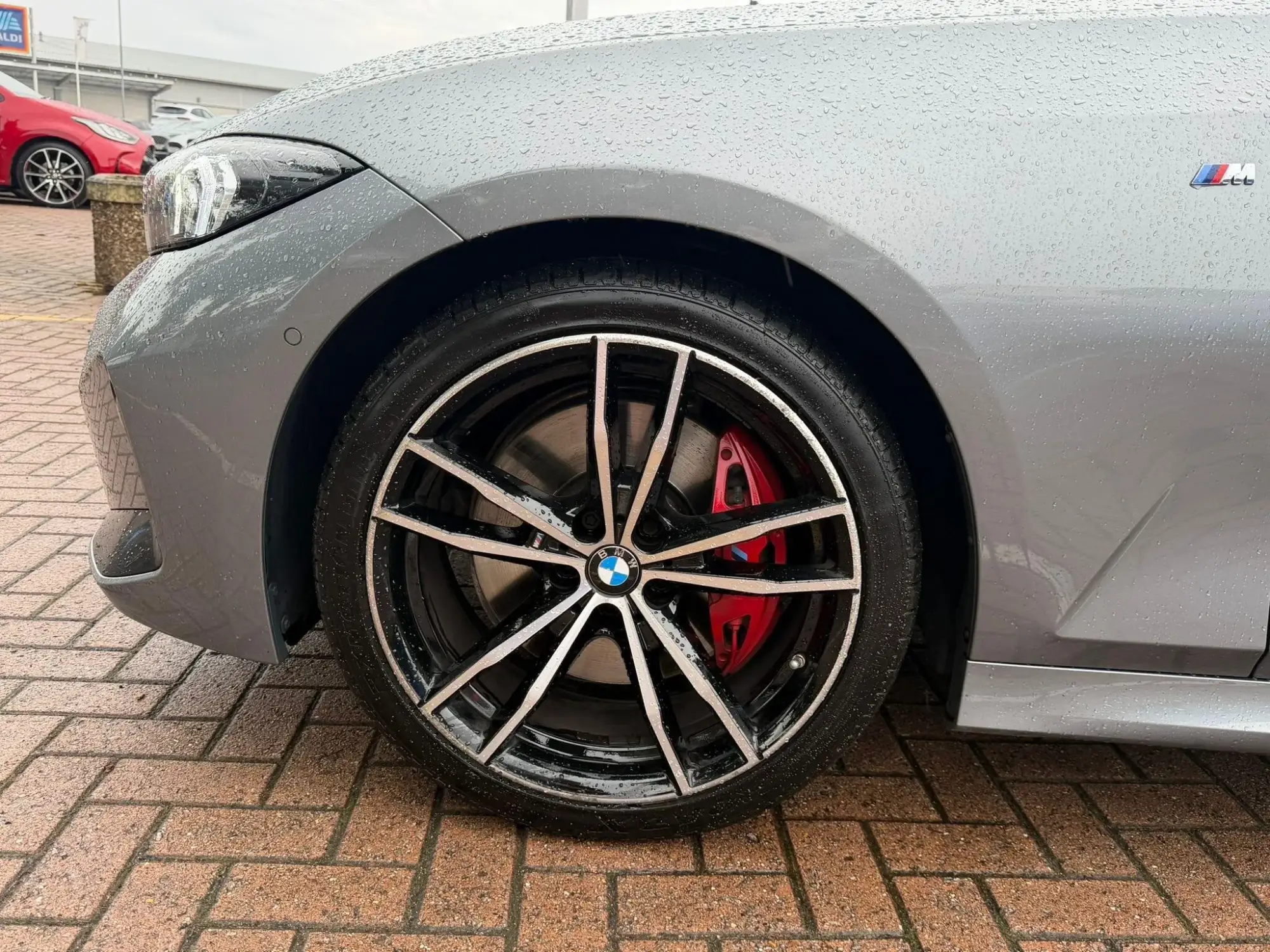 BMW 3 Series Image 21