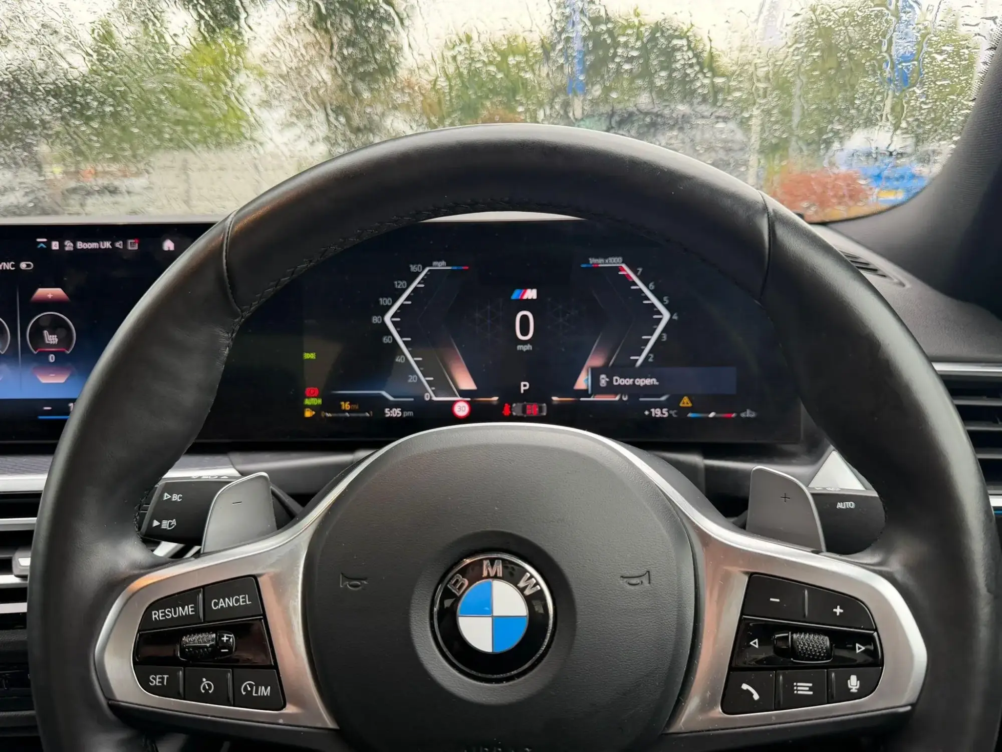 BMW 3 Series Image 32