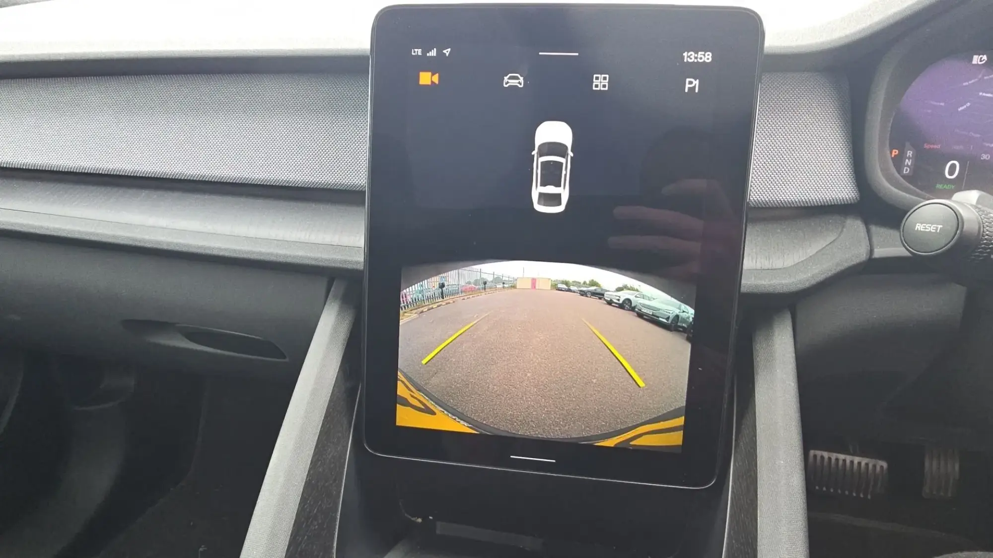Polestar 2 Image 16