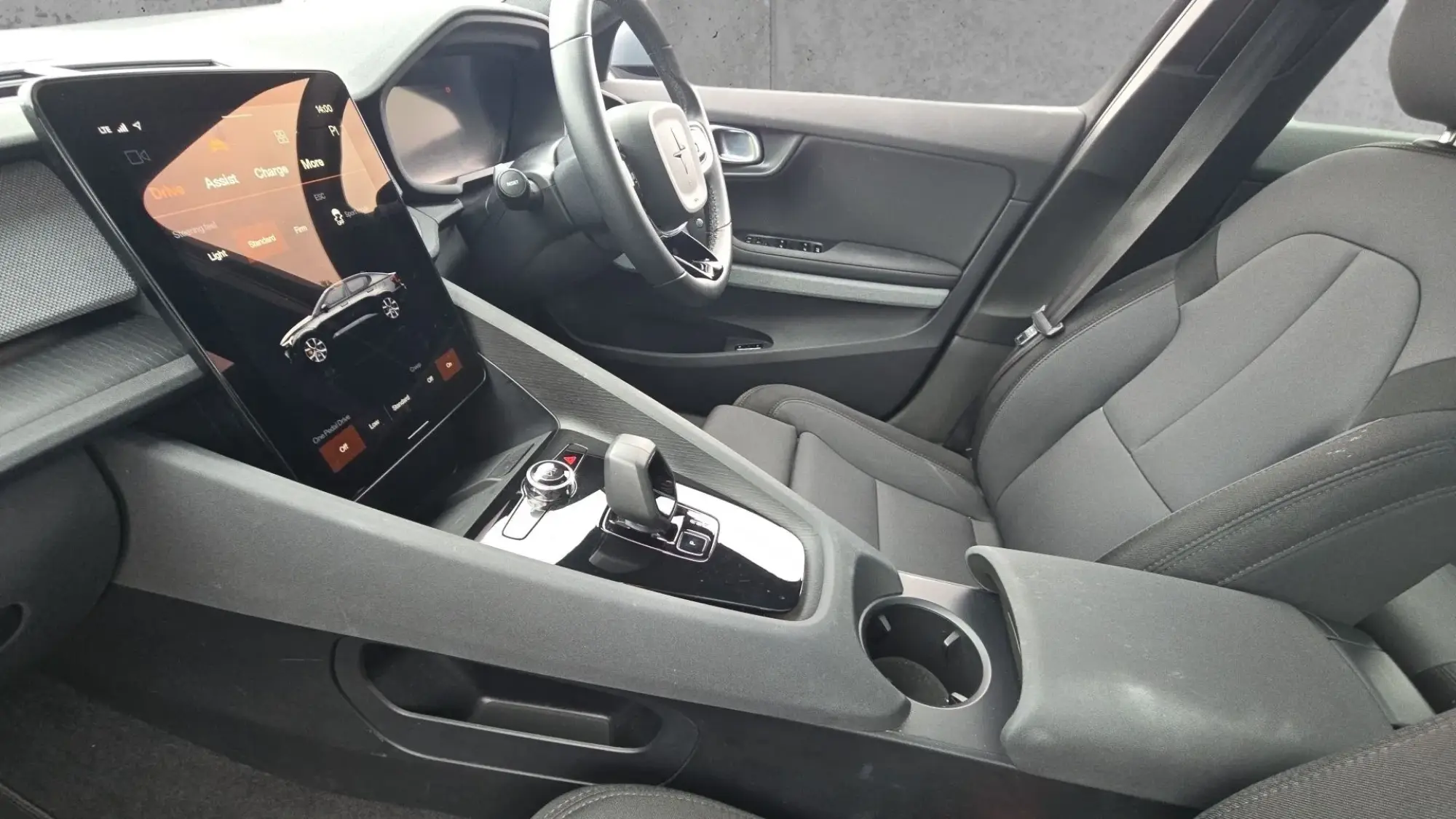 Polestar 2 Image 23