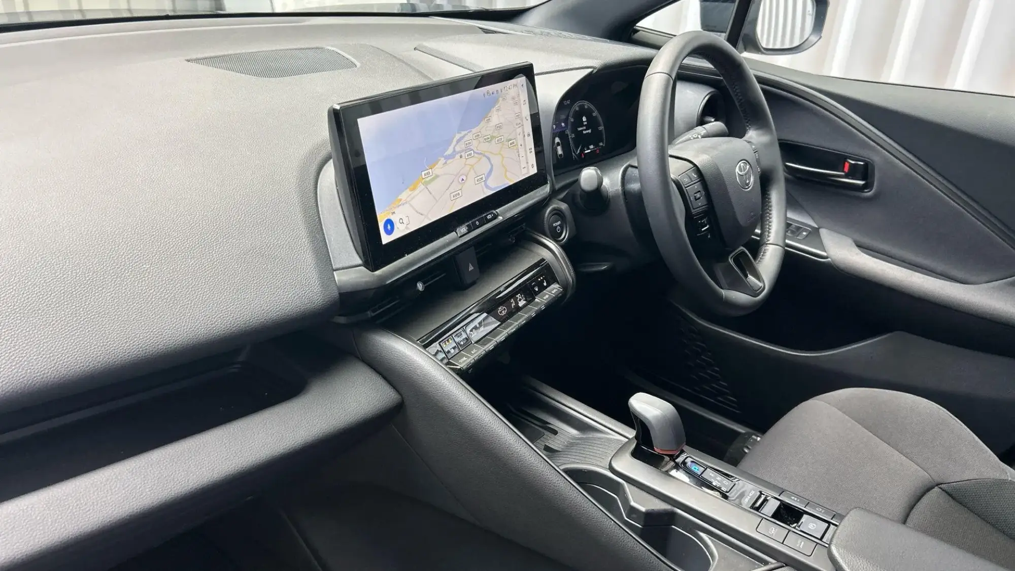 Toyota C-HR Plug-in Hybrid Image 41