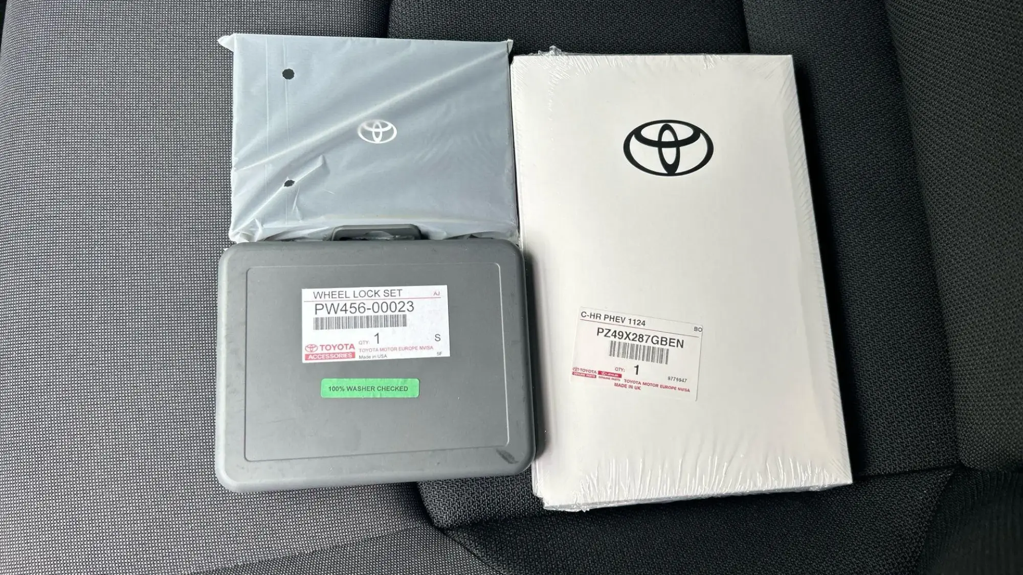 Toyota C-HR Plug-in Hybrid Image 43