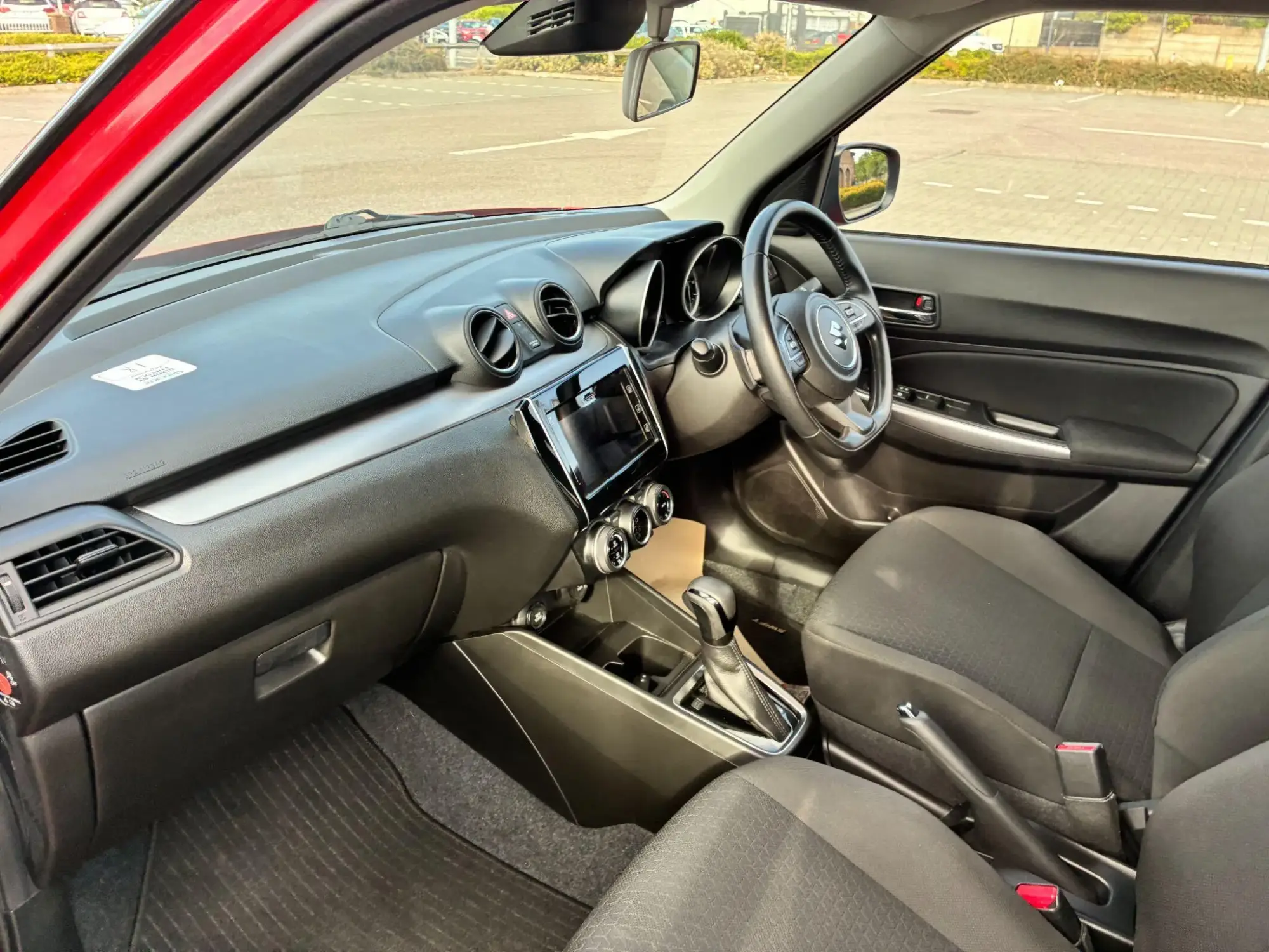 Suzuki Swift Image 9