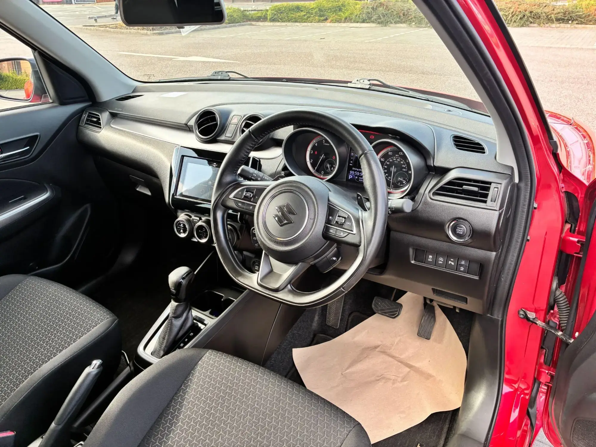 Suzuki Swift Image 12