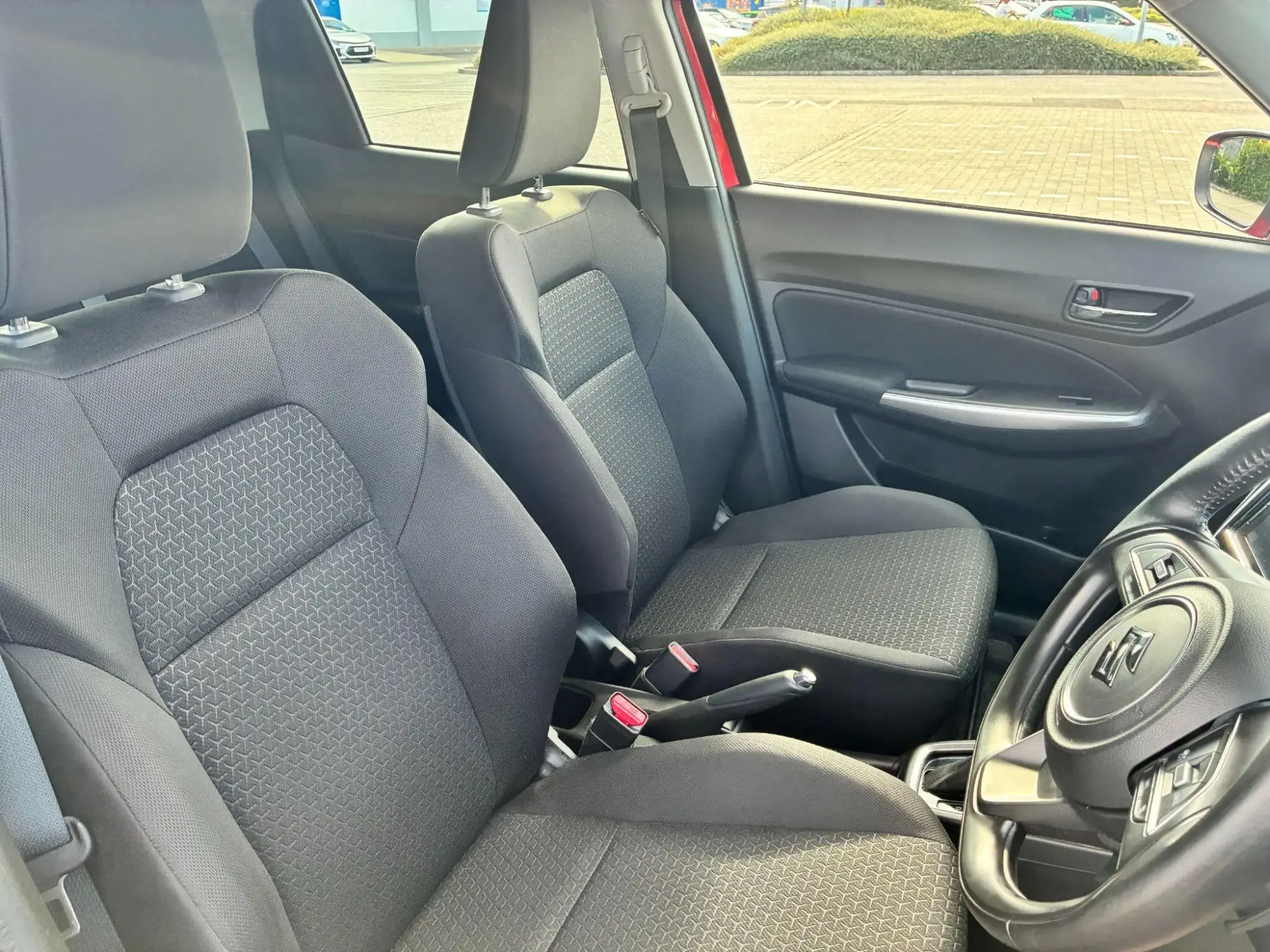 Suzuki Swift Image 13
