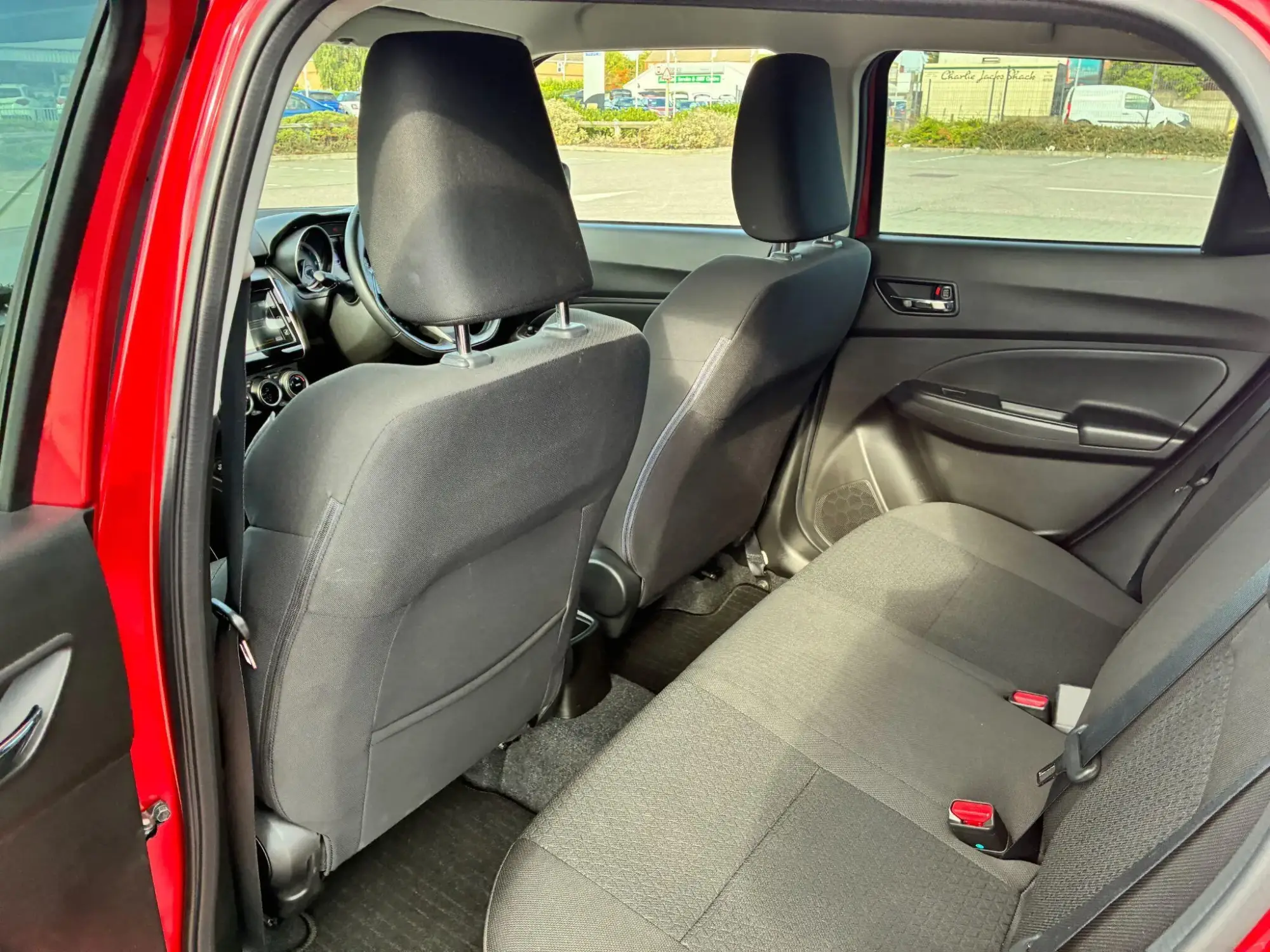 Suzuki Swift Image 14