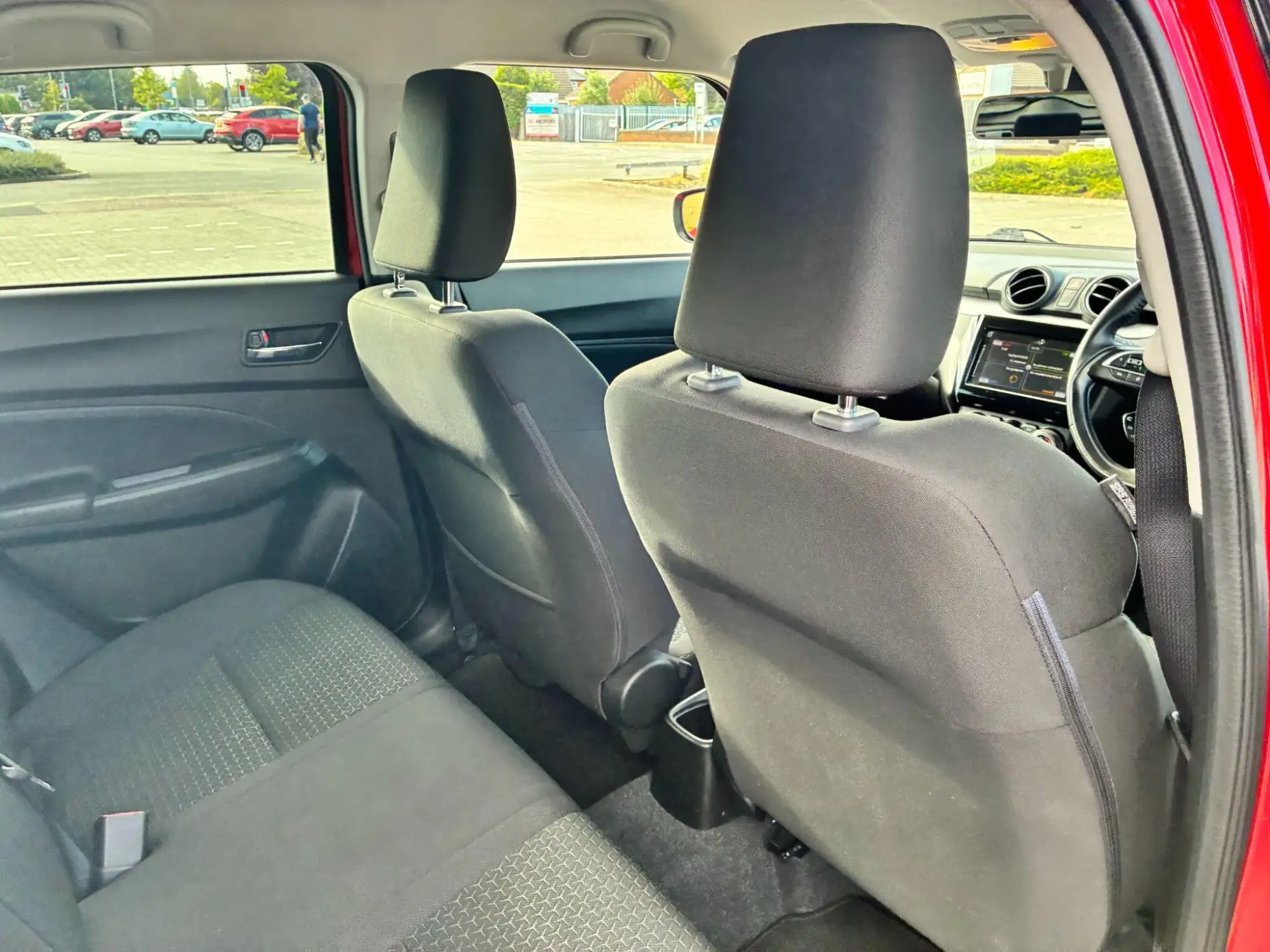 Suzuki Swift Image 16