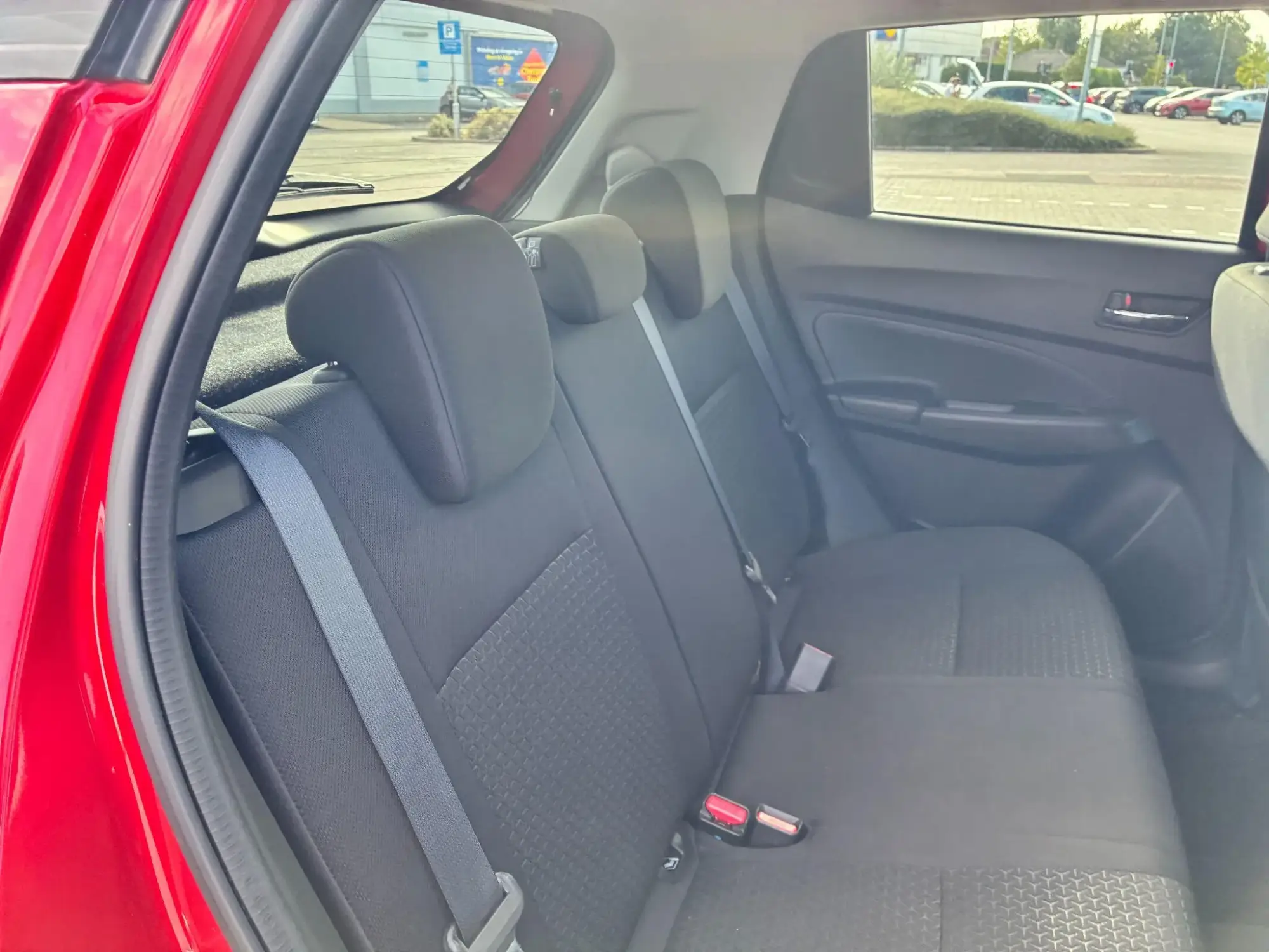 Suzuki Swift Image 17