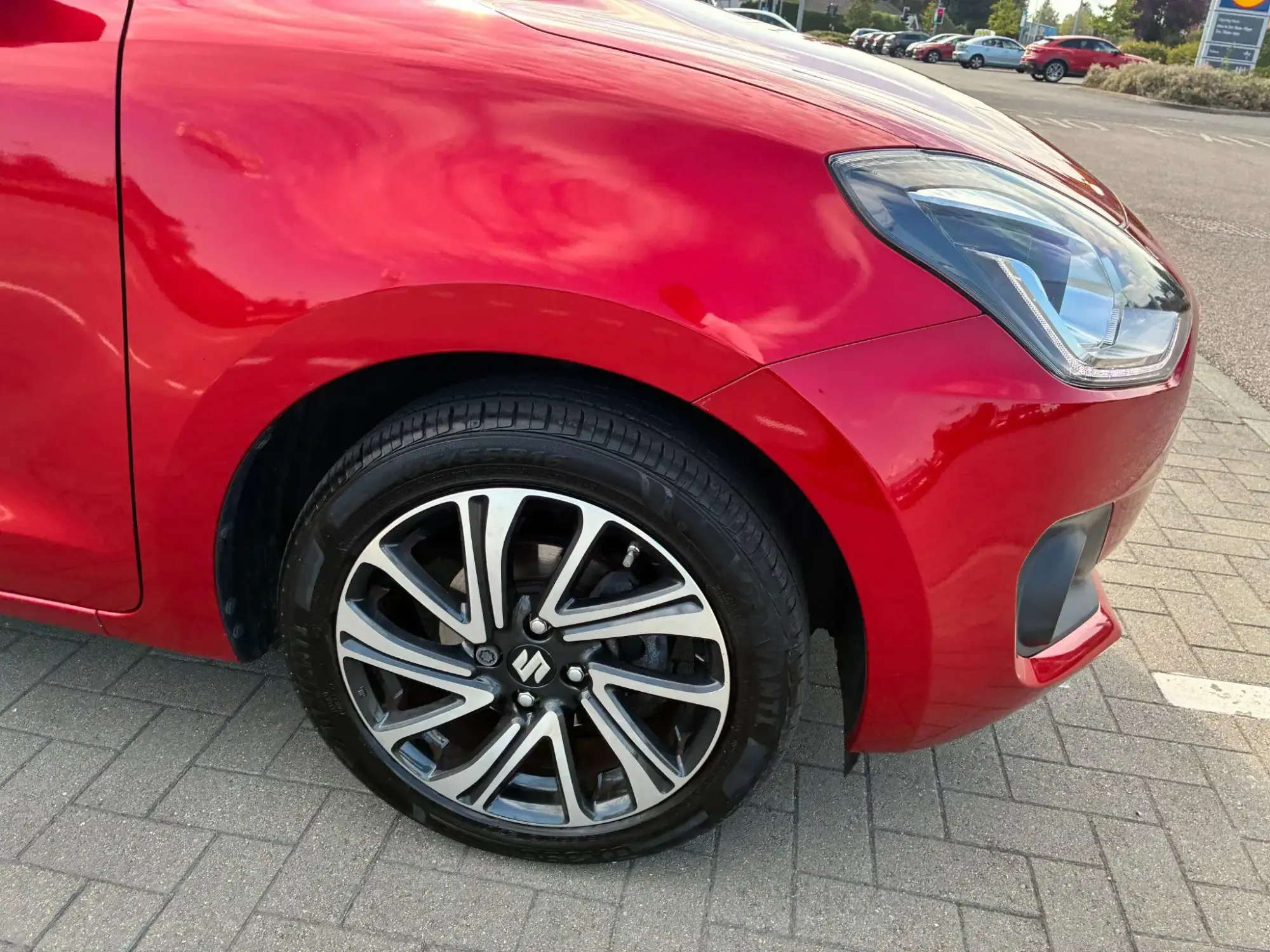 Suzuki Swift Image 22