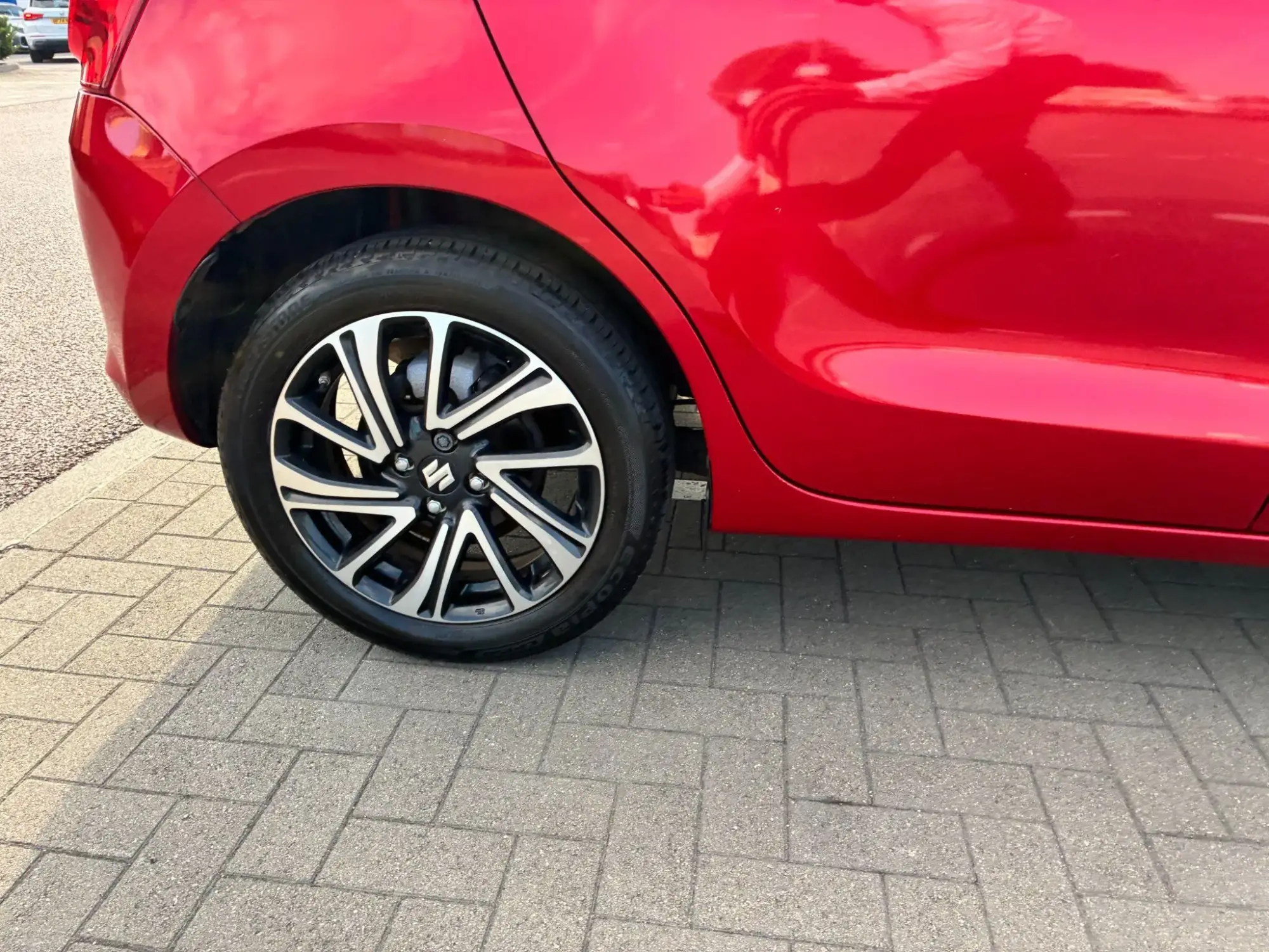 Suzuki Swift Image 23