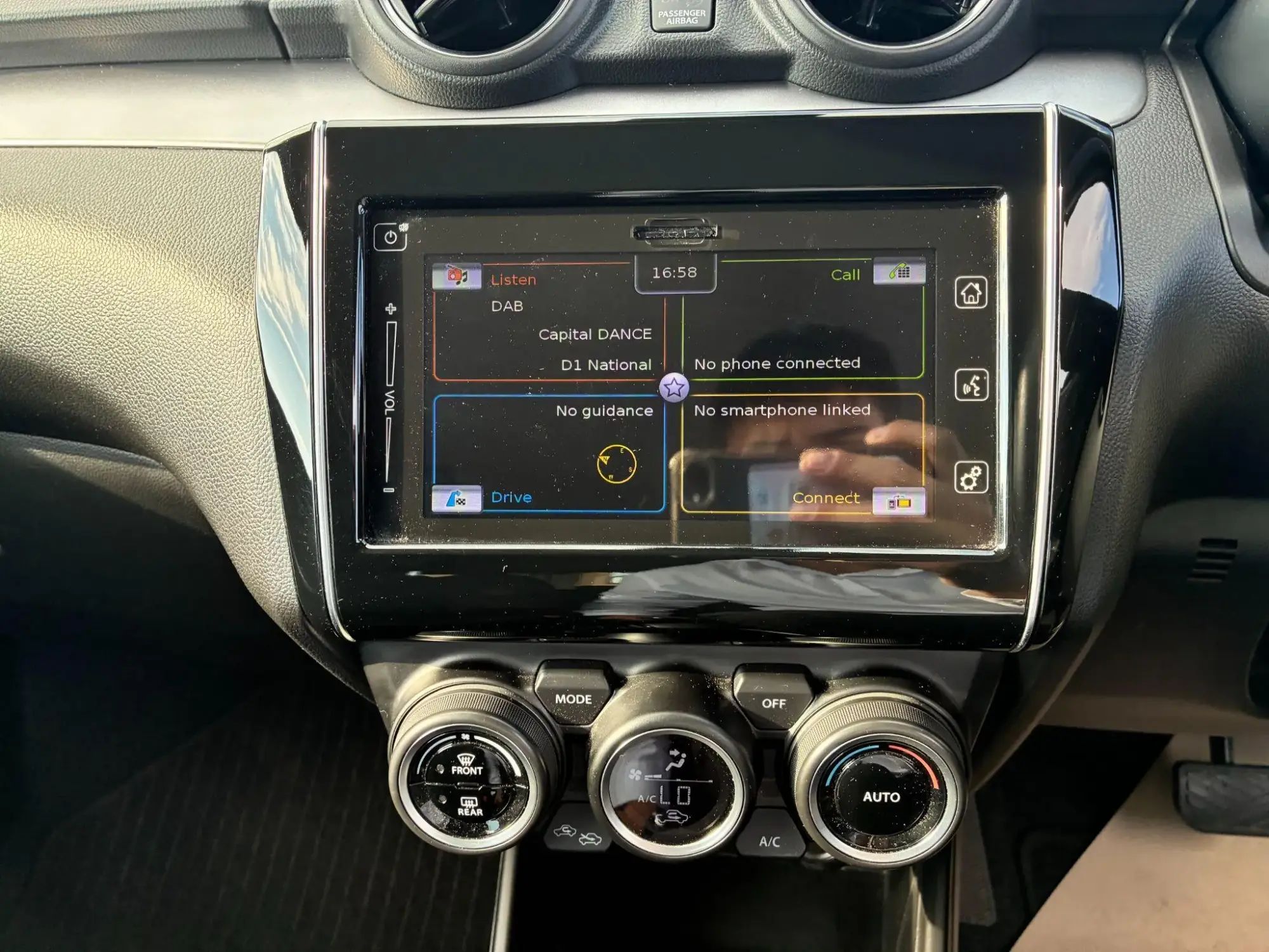 Suzuki Swift Image 26