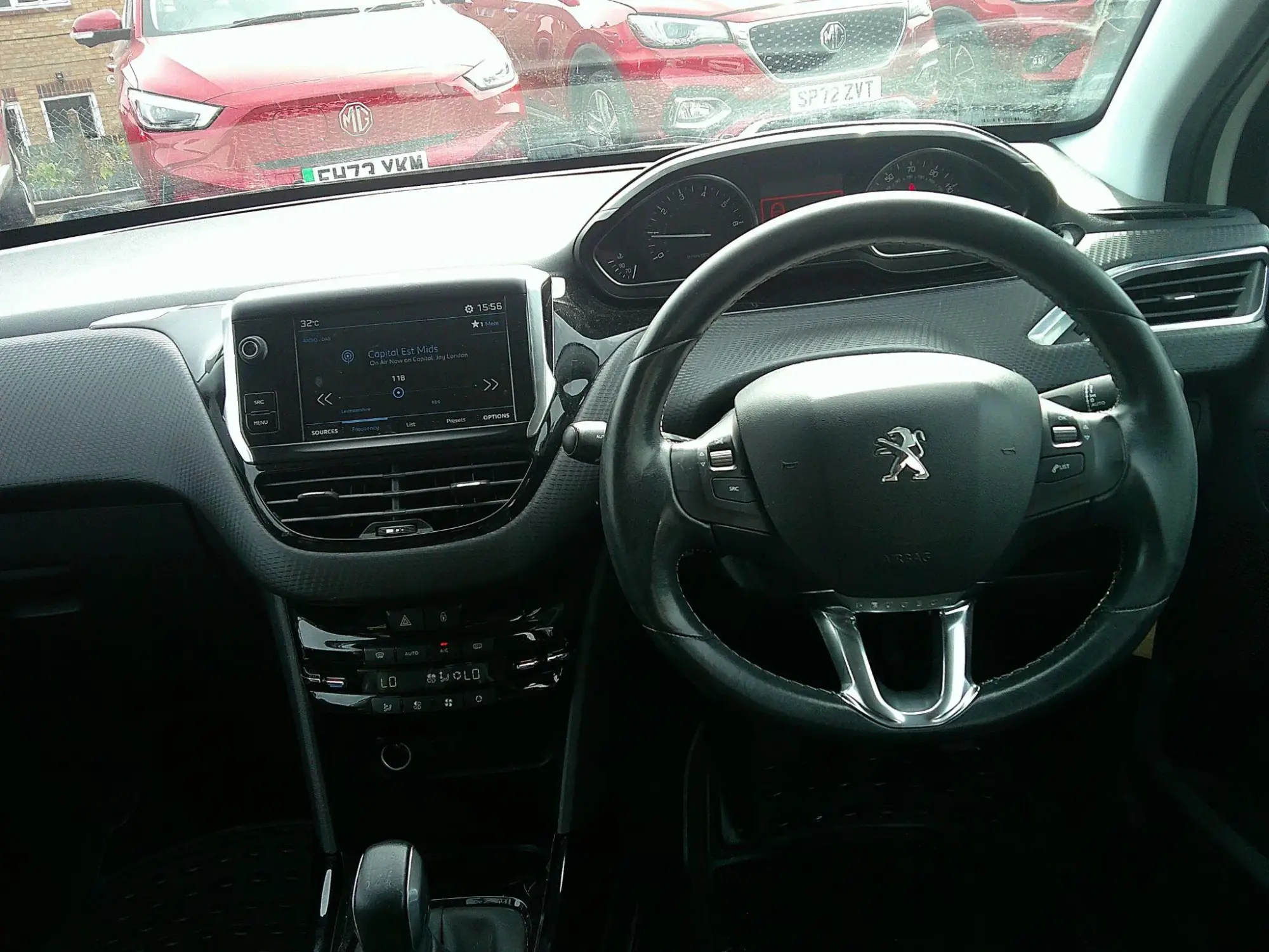 Peugeot 2008 Image 12 Peugeot 2008 Image 12