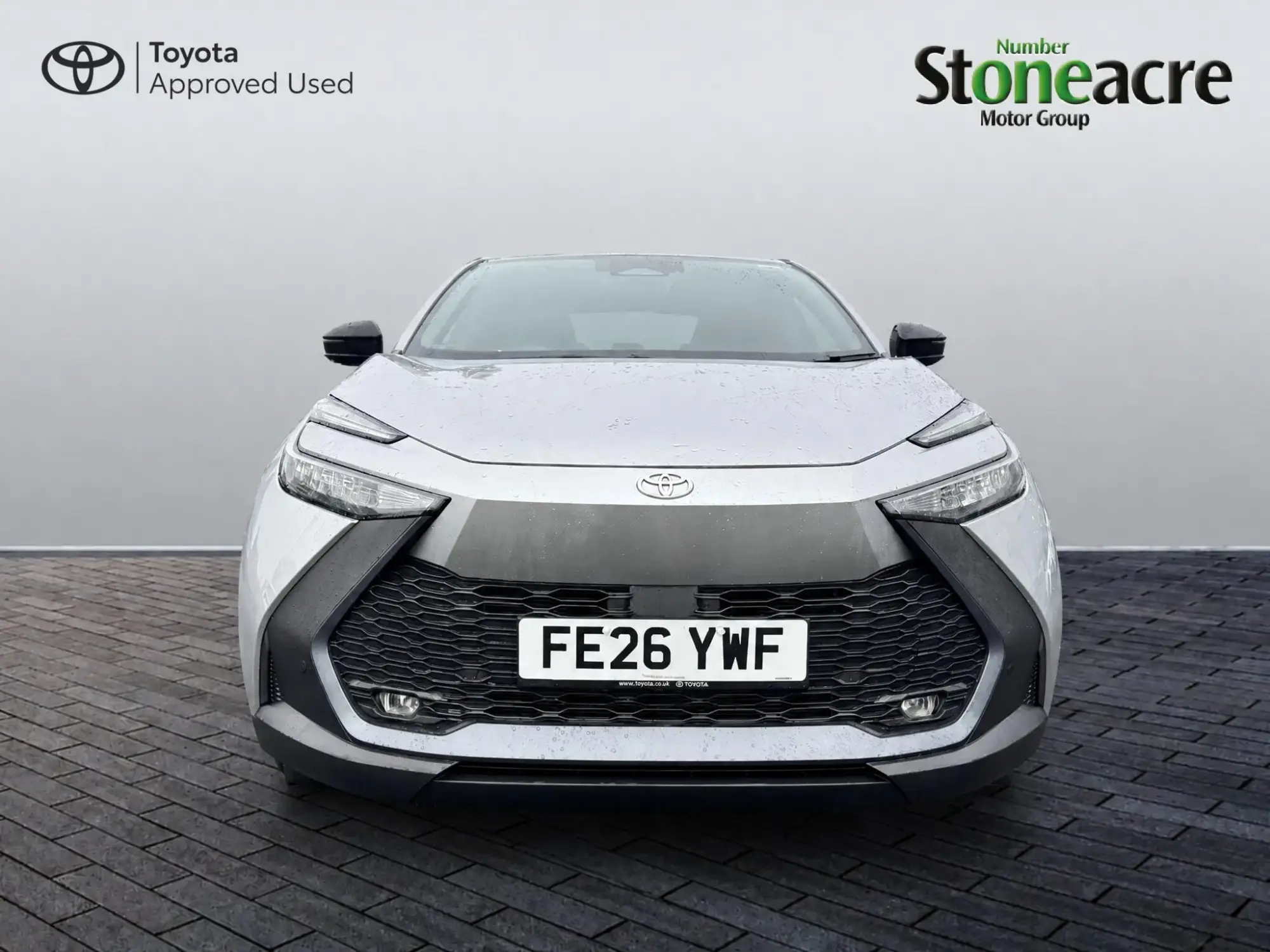 Toyota C-HR Plug-in Hybrid Image 8
