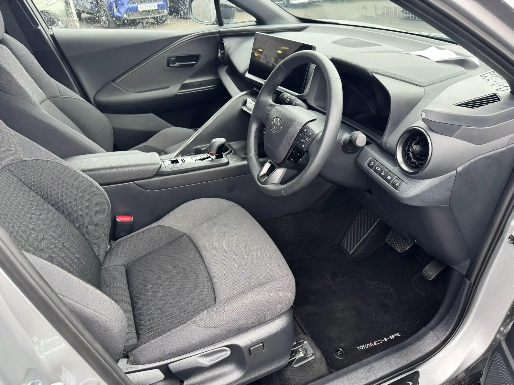 Toyota C-HR Plug-in Hybrid Image 11