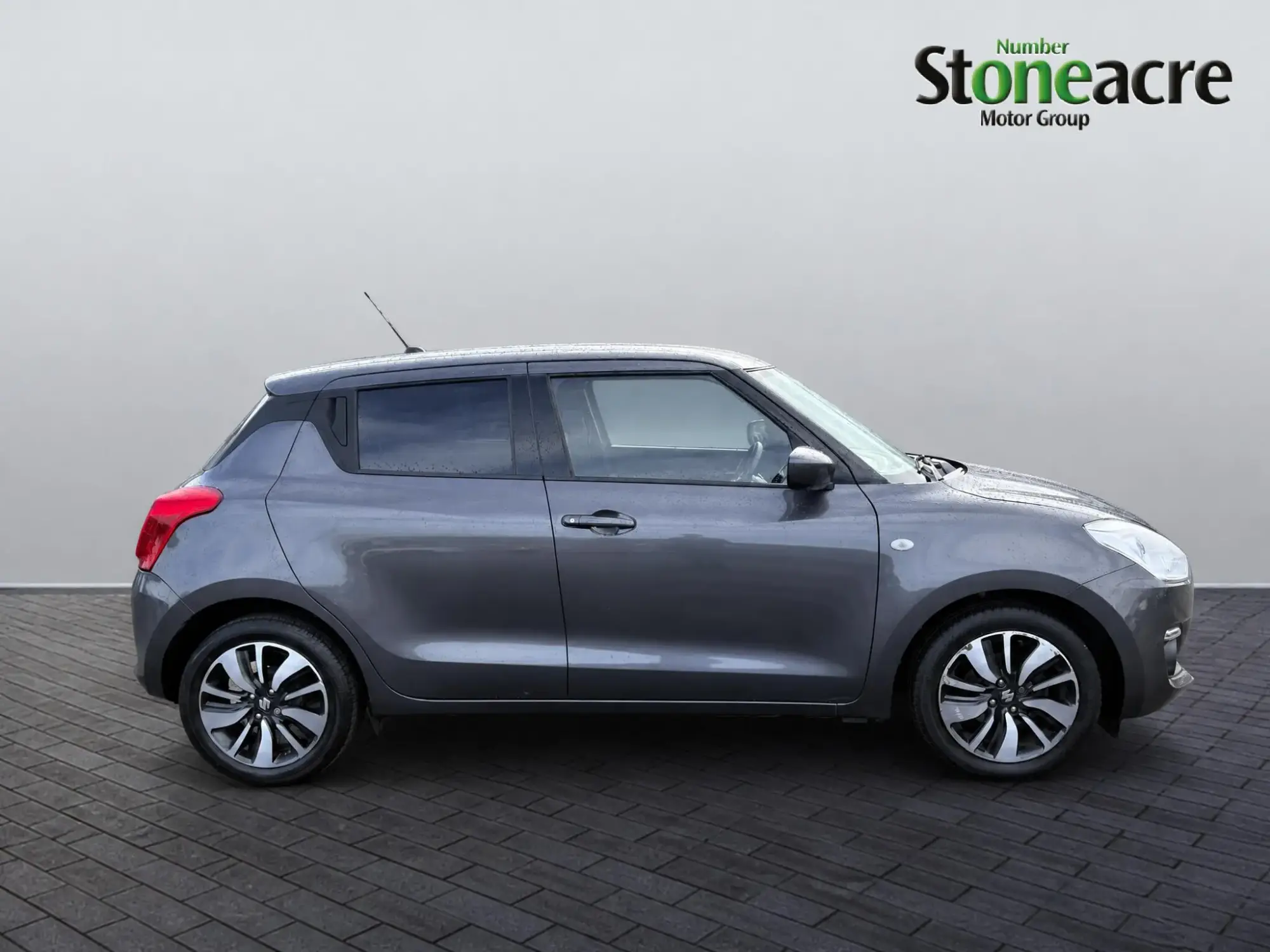 Suzuki Swift Image 2